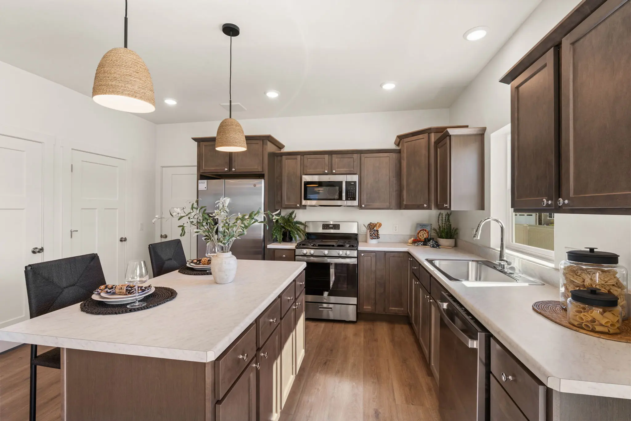 Granite - Interior Photo 20