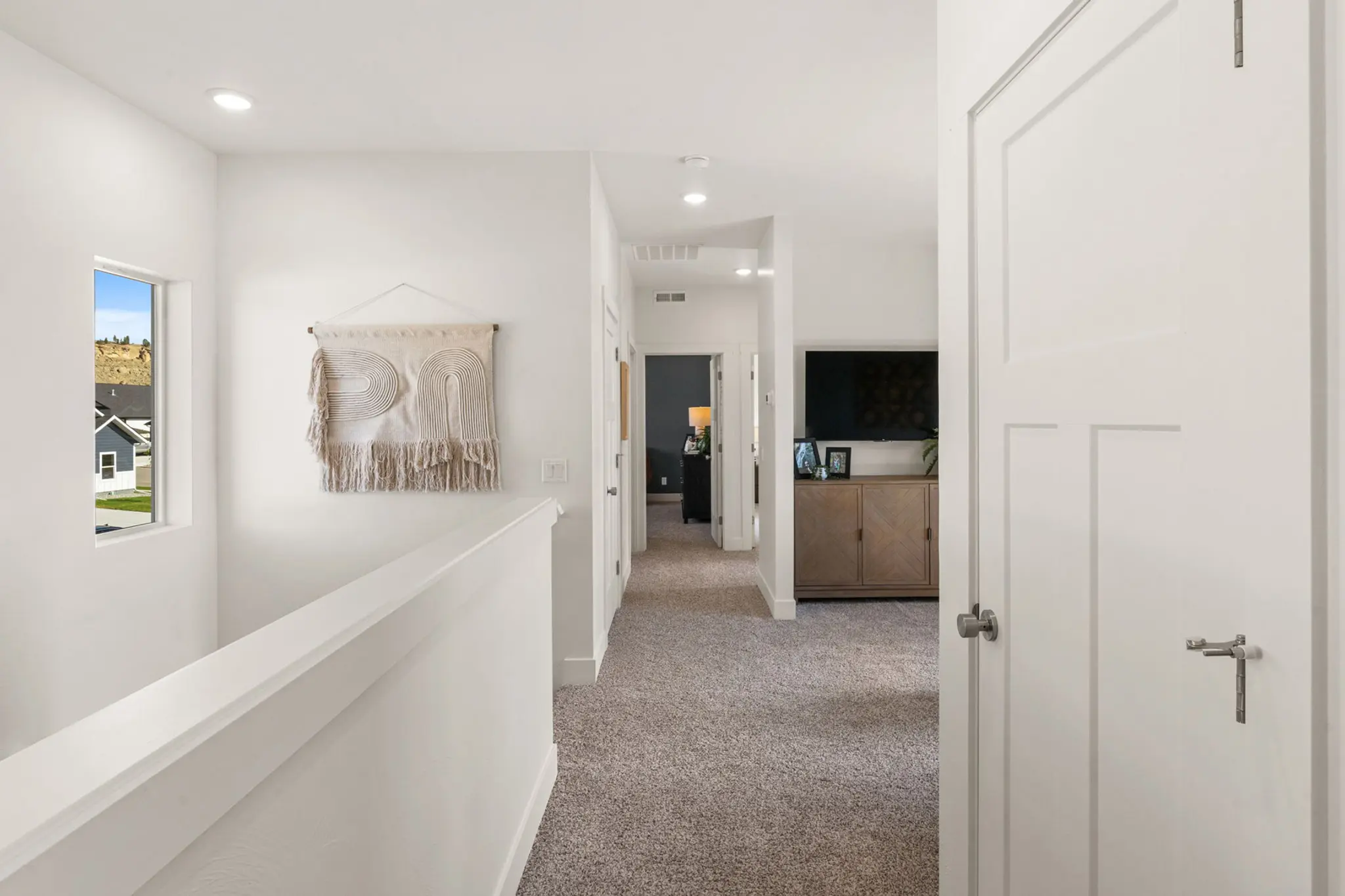 Granite - Interior Photo 25