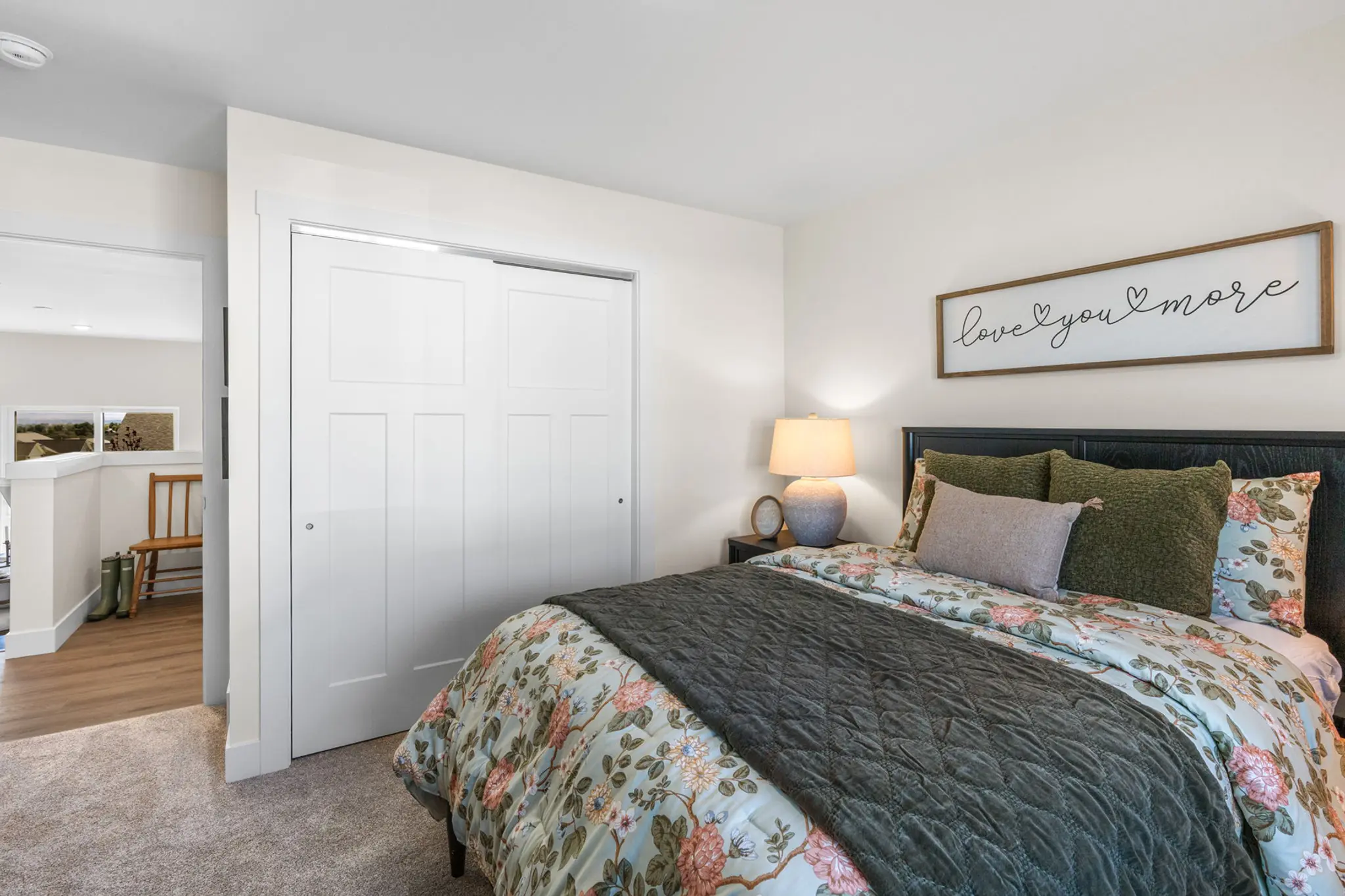 Torrey - Interior Photo 24