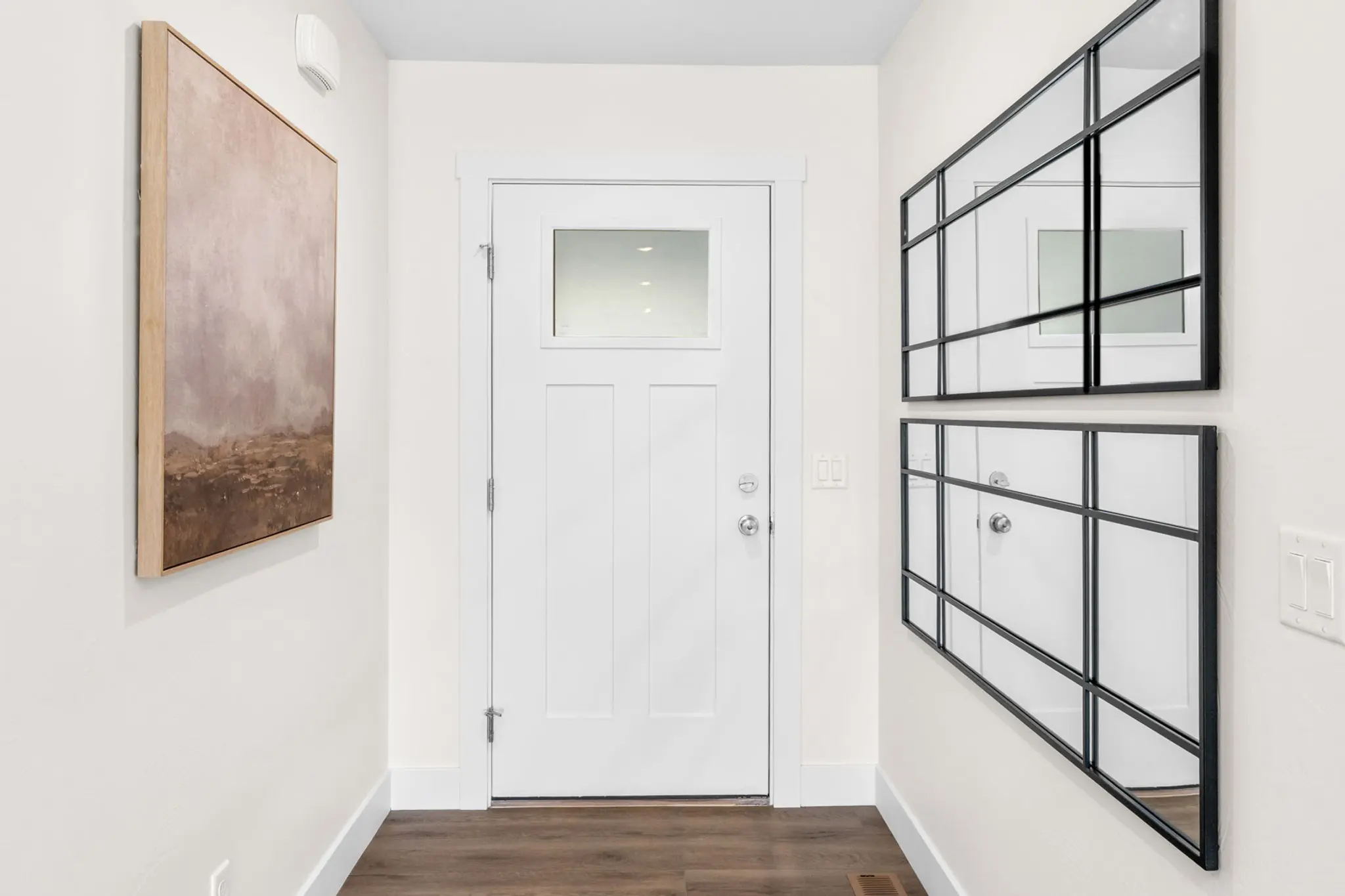 Torrey - Interior Photo 3