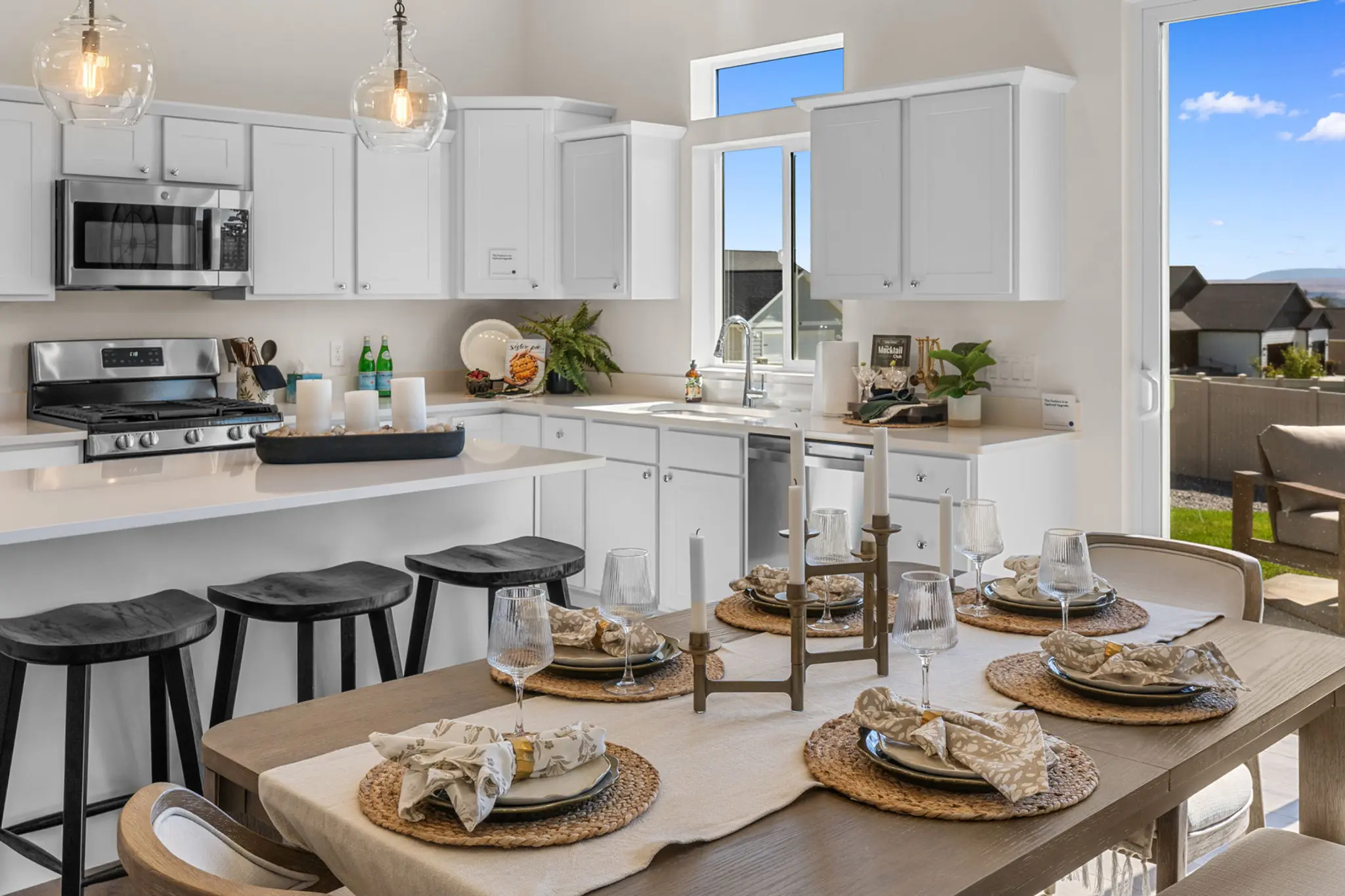 Torrey - Interior Photo 9
