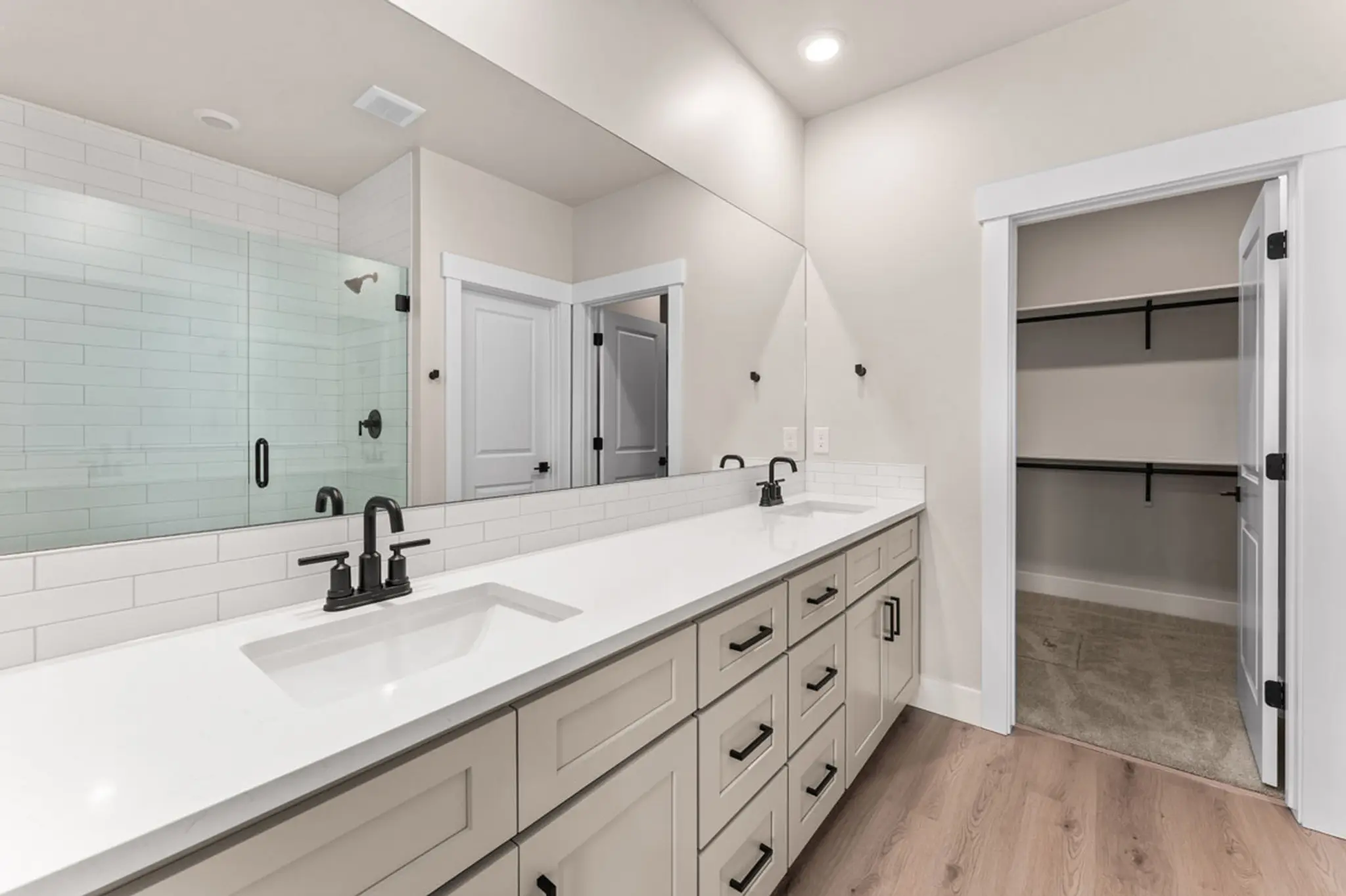 Starling - Interior Photo 34