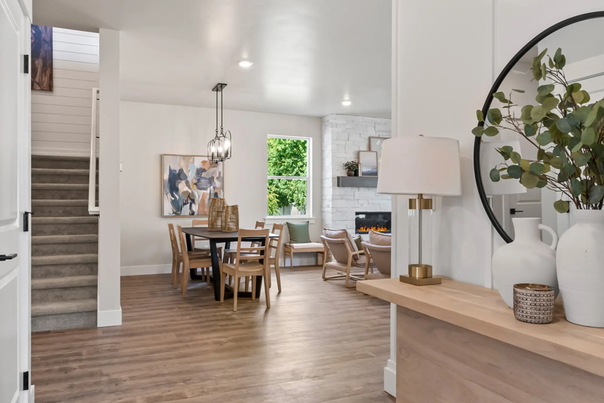 Dove - Interior Photo 7