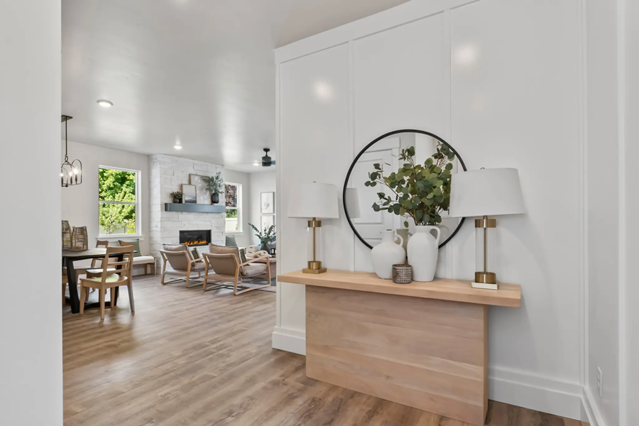 Dove - Interior Photo 6
