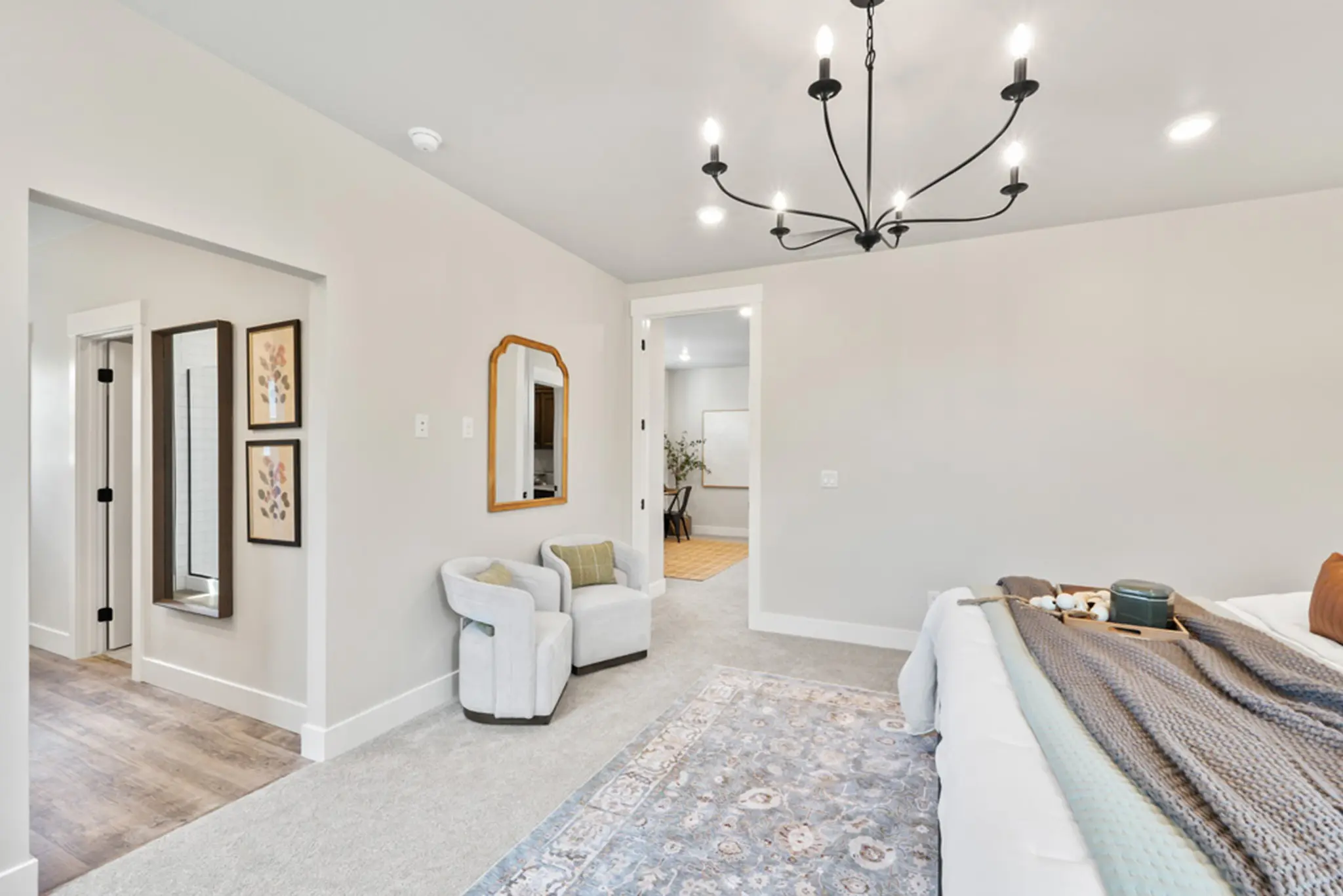 Dove - Interior Photo 17