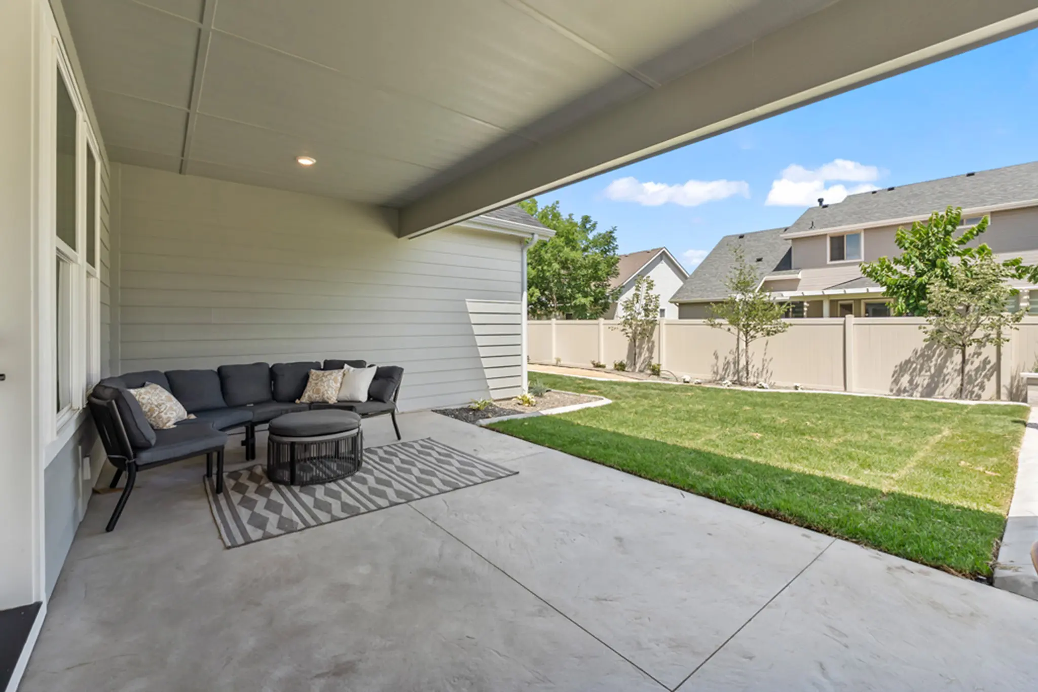 Hawk - Exterior Photo 3