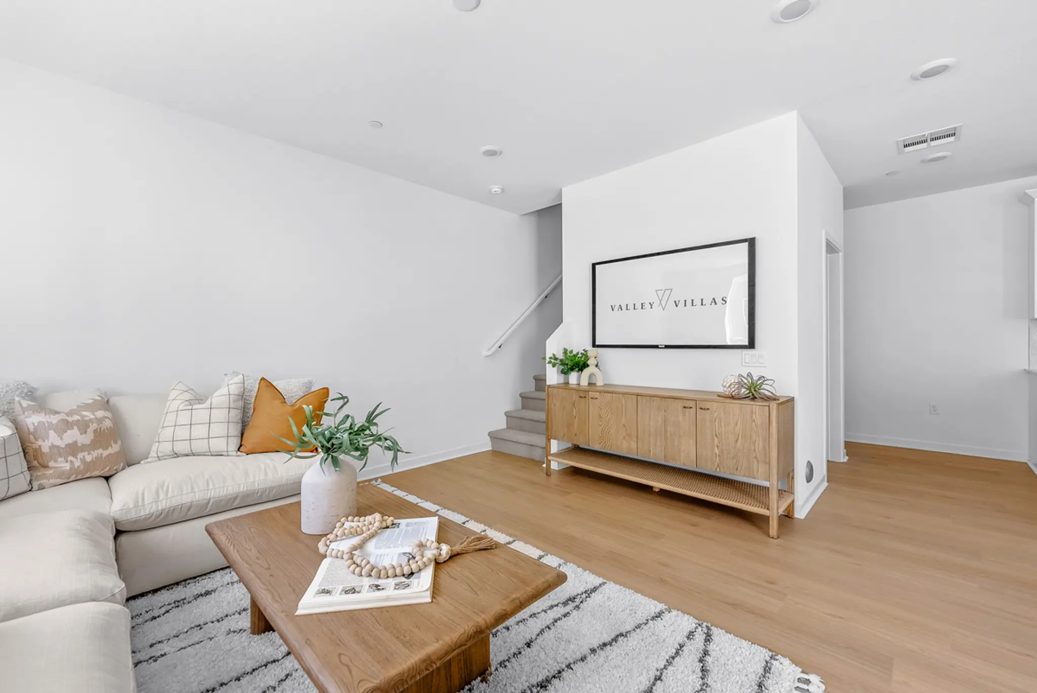 Unit 1 - Valley Villas - Interior Photo 2