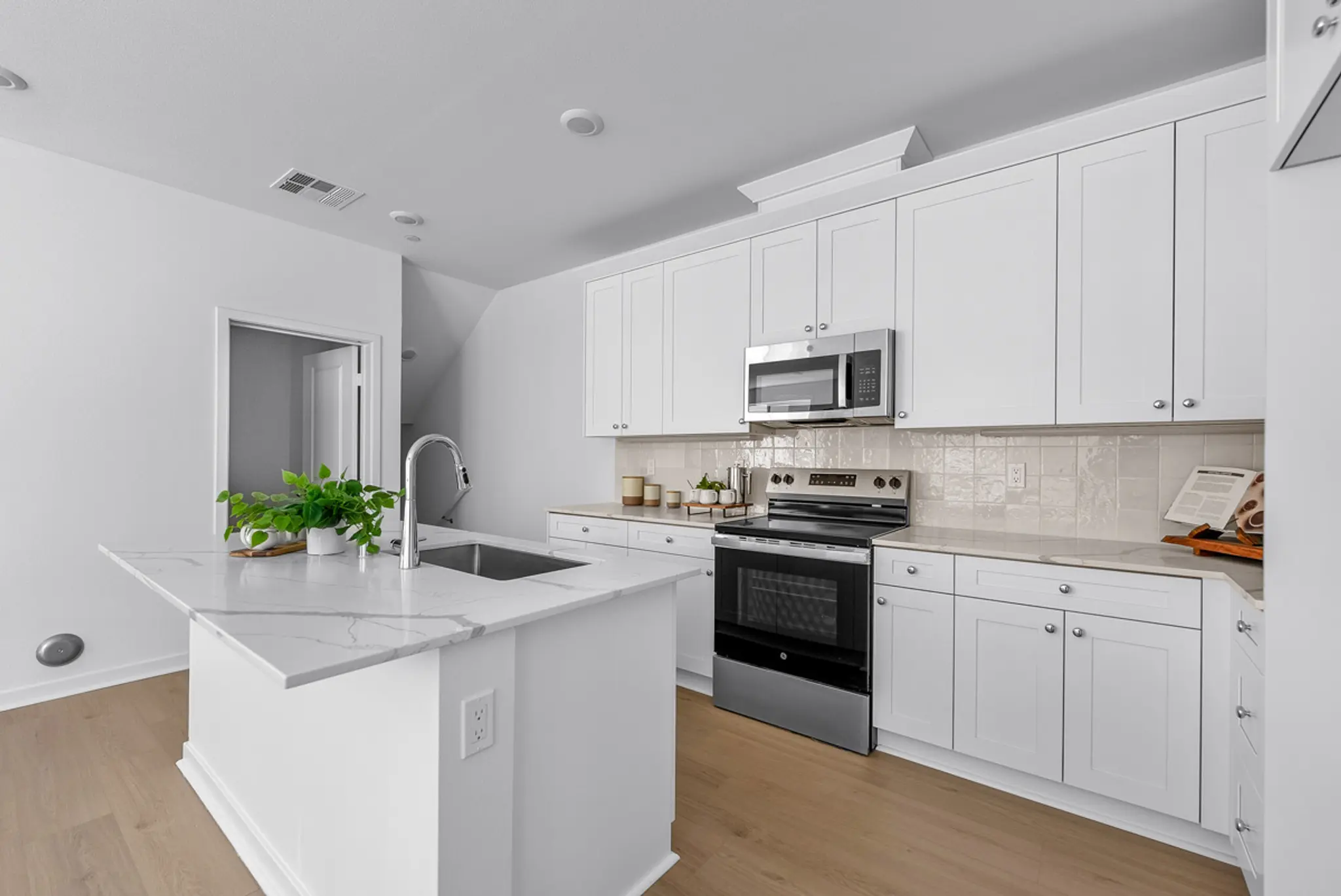 Unit 1 - Valley Villas - Interior Photo 6