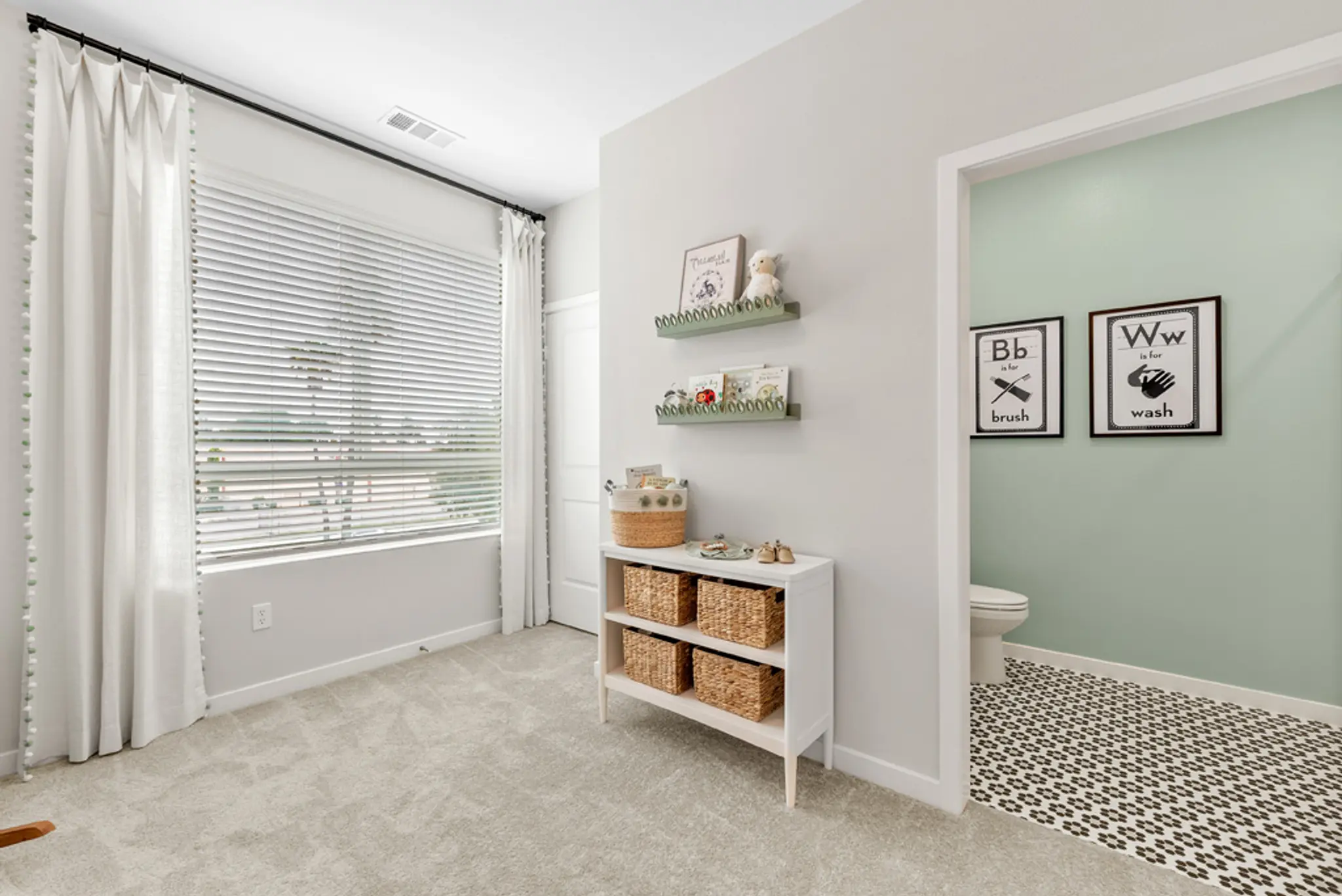 Unit 2 - Valley Villas - Interior Photo 17