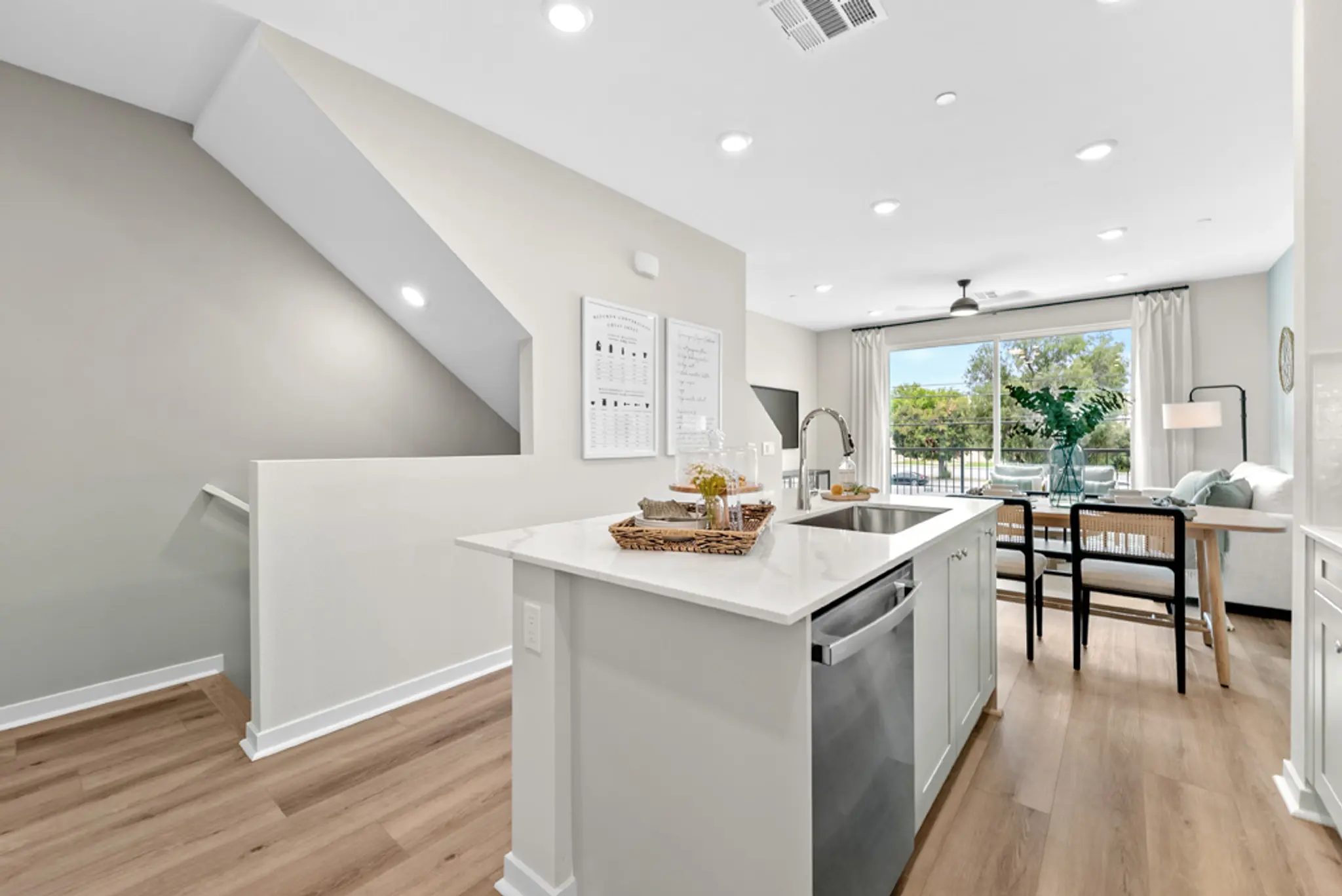 Unit 2 - Valley Villas - Interior Photo 7