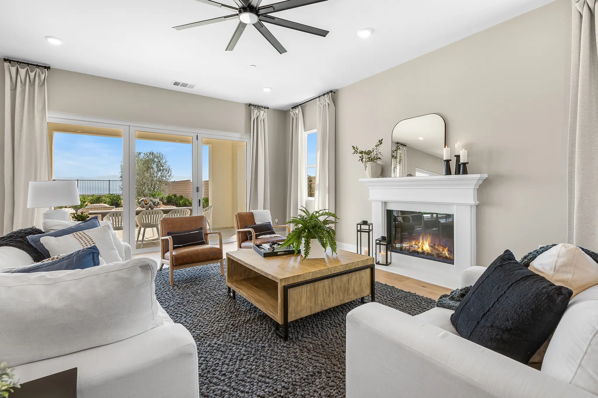 Plan 14 - Williams Ranch - Ridgeline Collection - Interior Photo 9