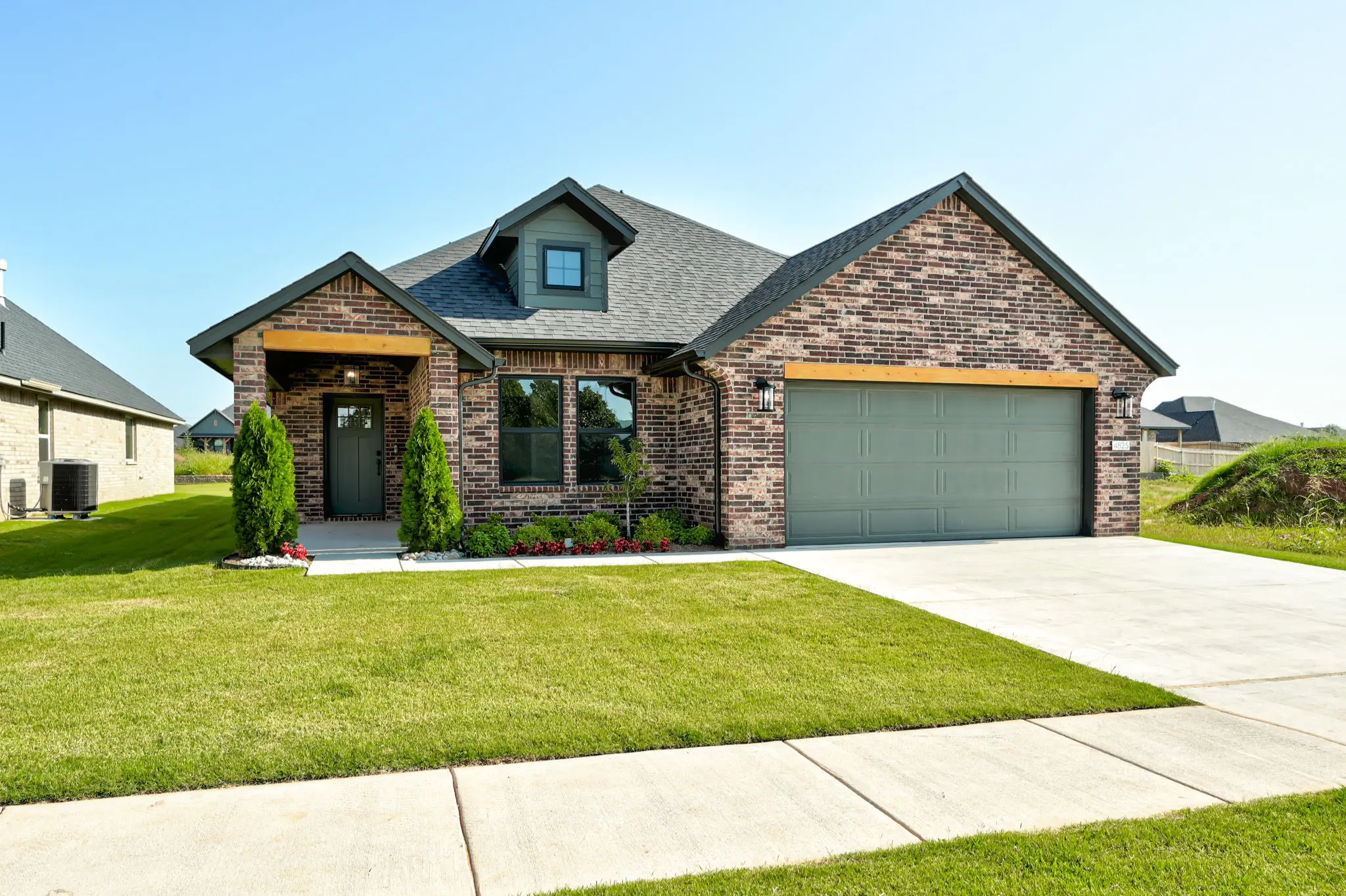 Thumbnail - 4825 Sundowner Ln