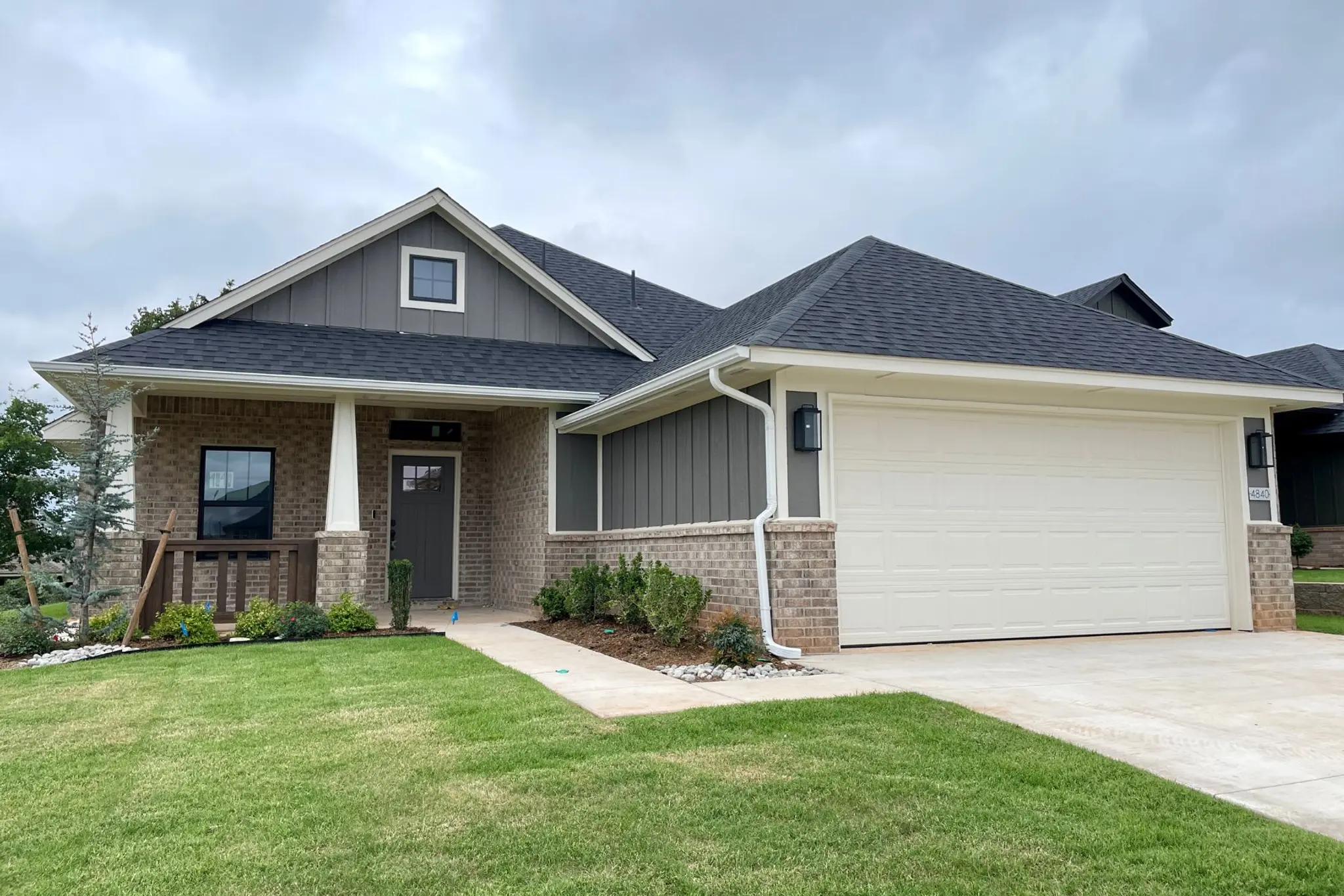 Thumbnail - 4840 Sundowner Ln