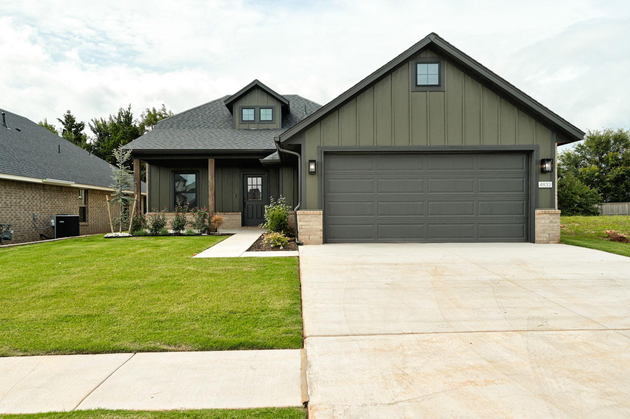 Thumbnail - 4832 Sundowner Ln