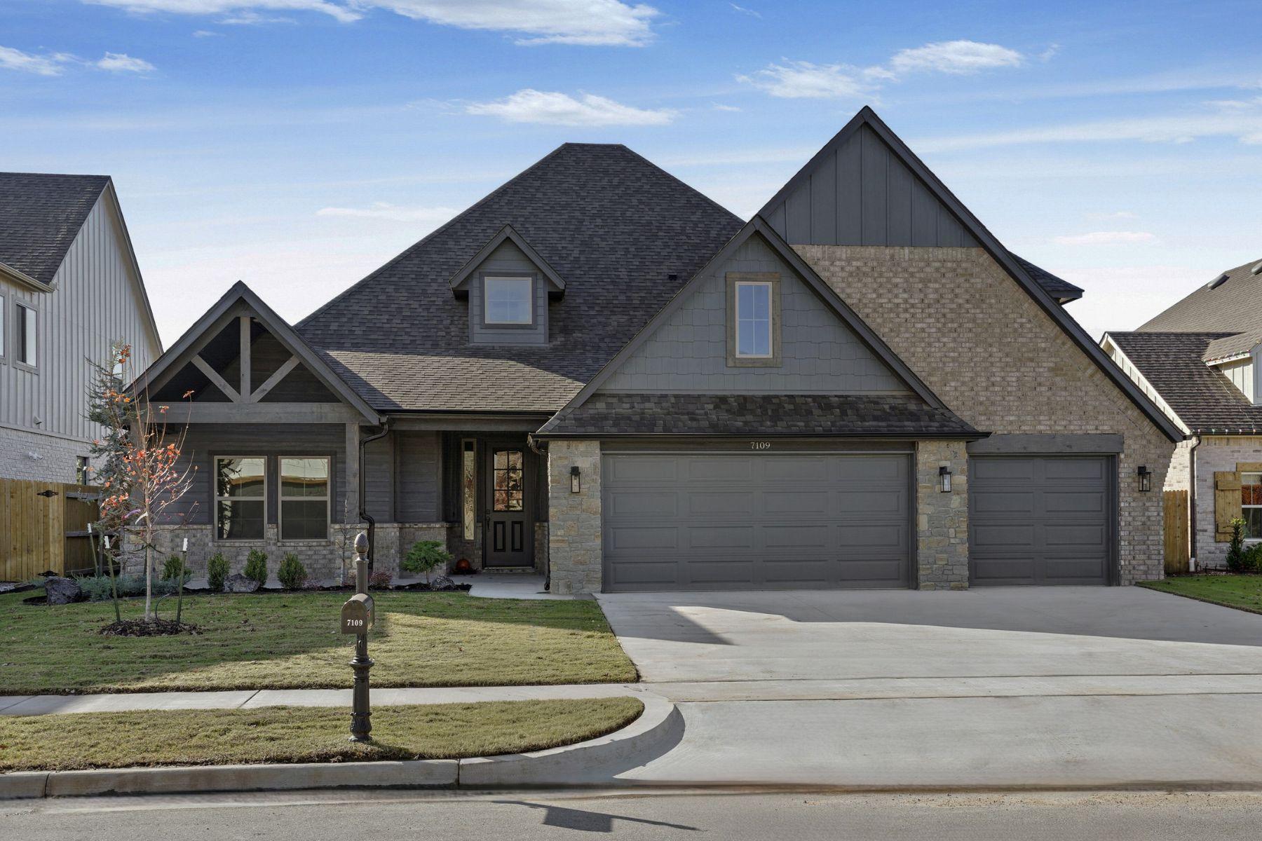 Thumbnail - 7109 E Queens St