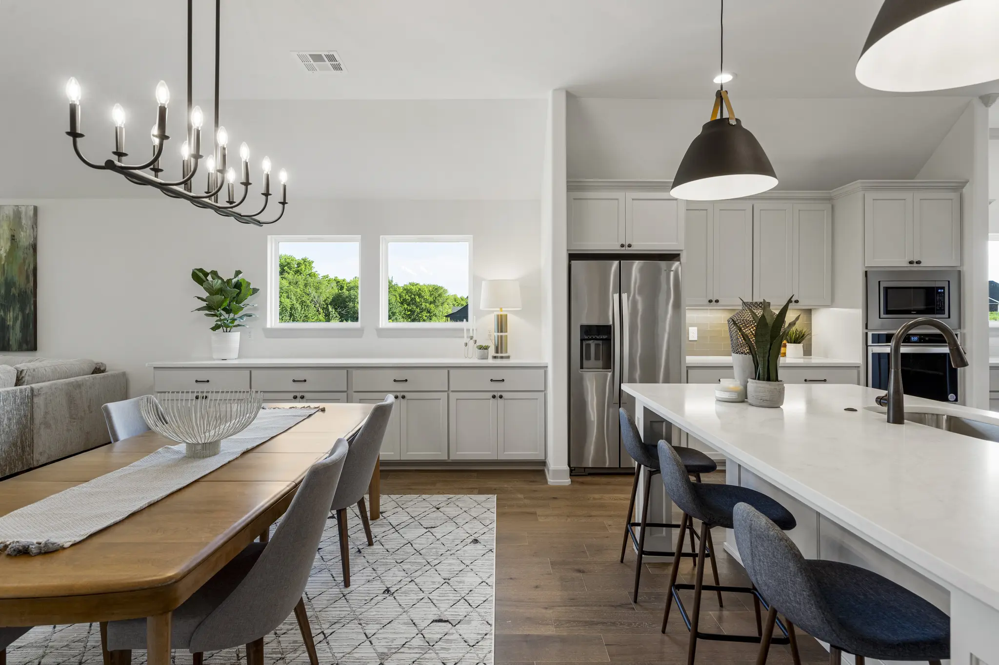Juniper - Interior Photo 18