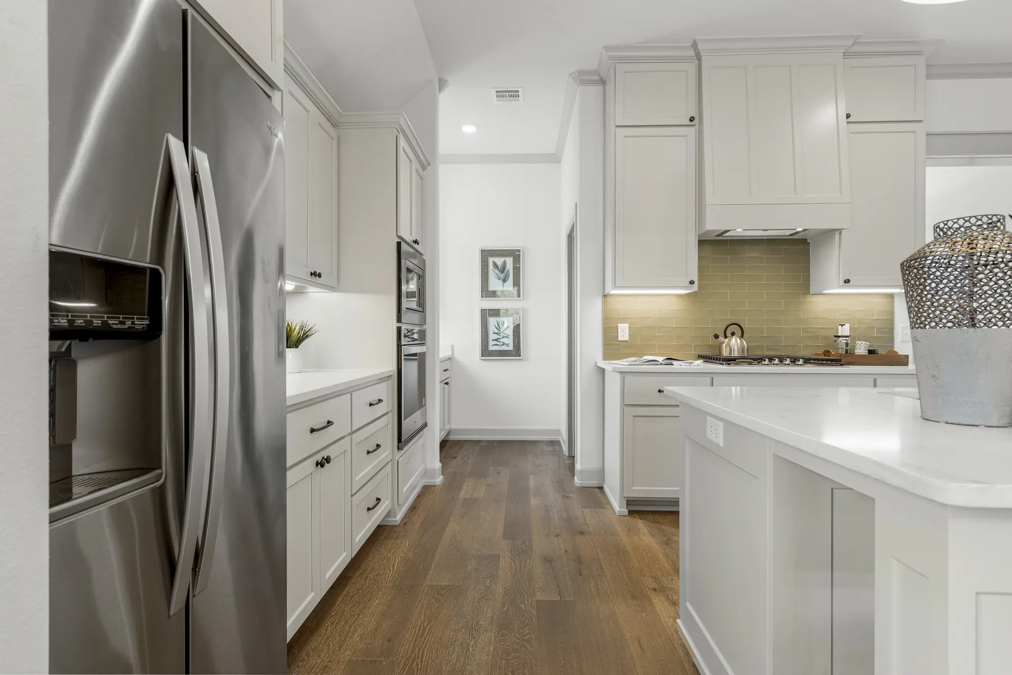 Juniper - Interior Photo 11