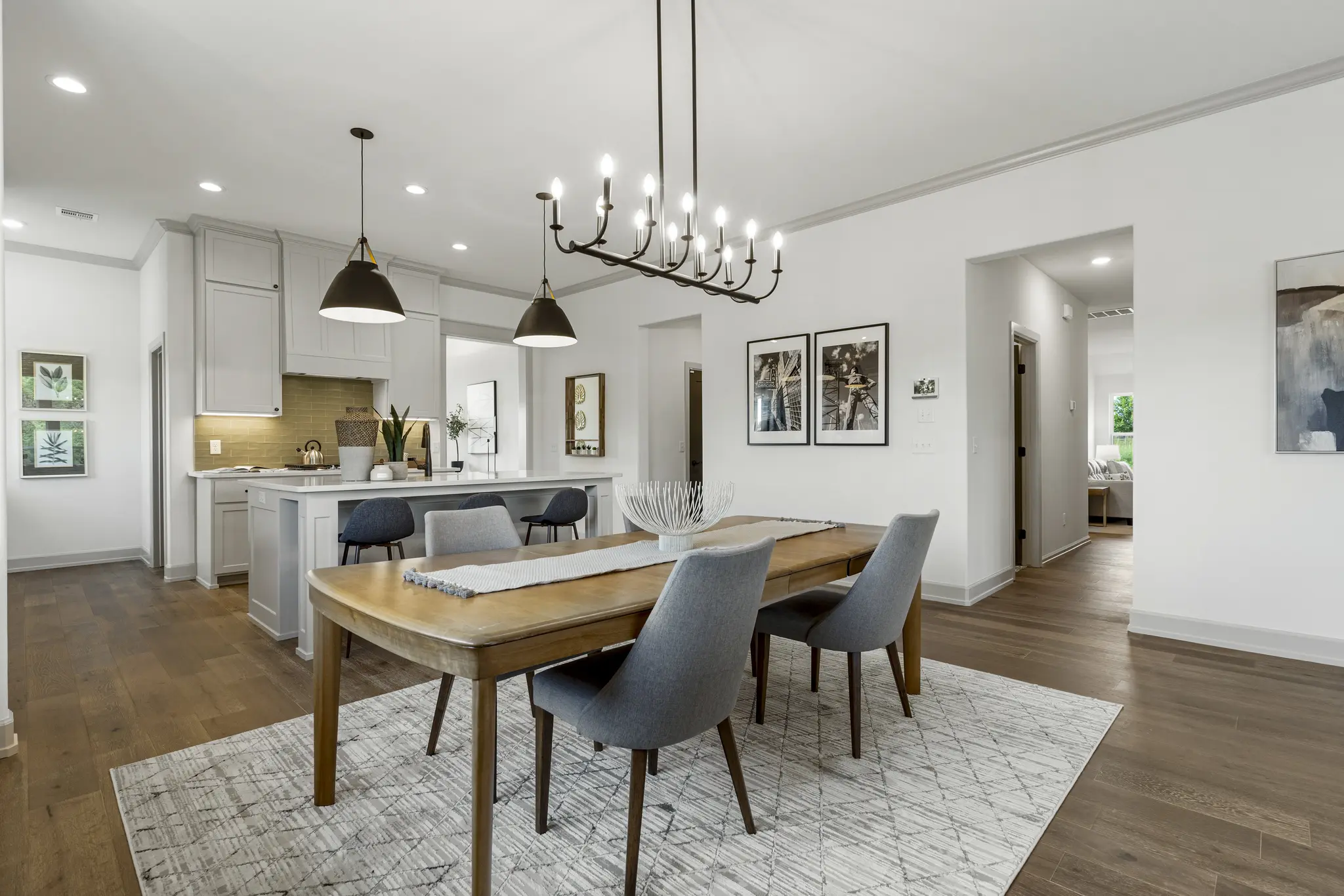 Juniper - Interior Photo 17