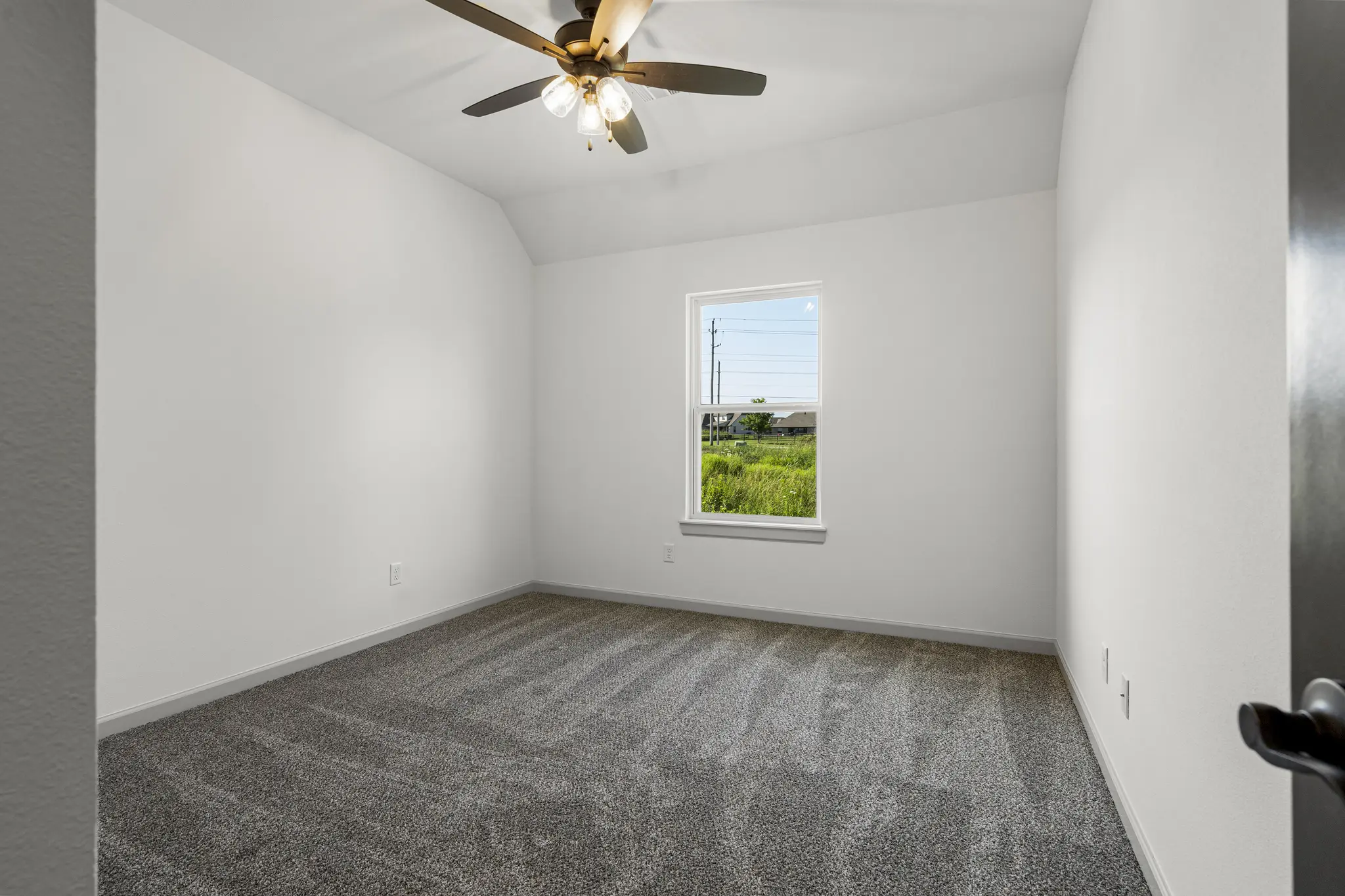 Juniper - Interior Photo 42