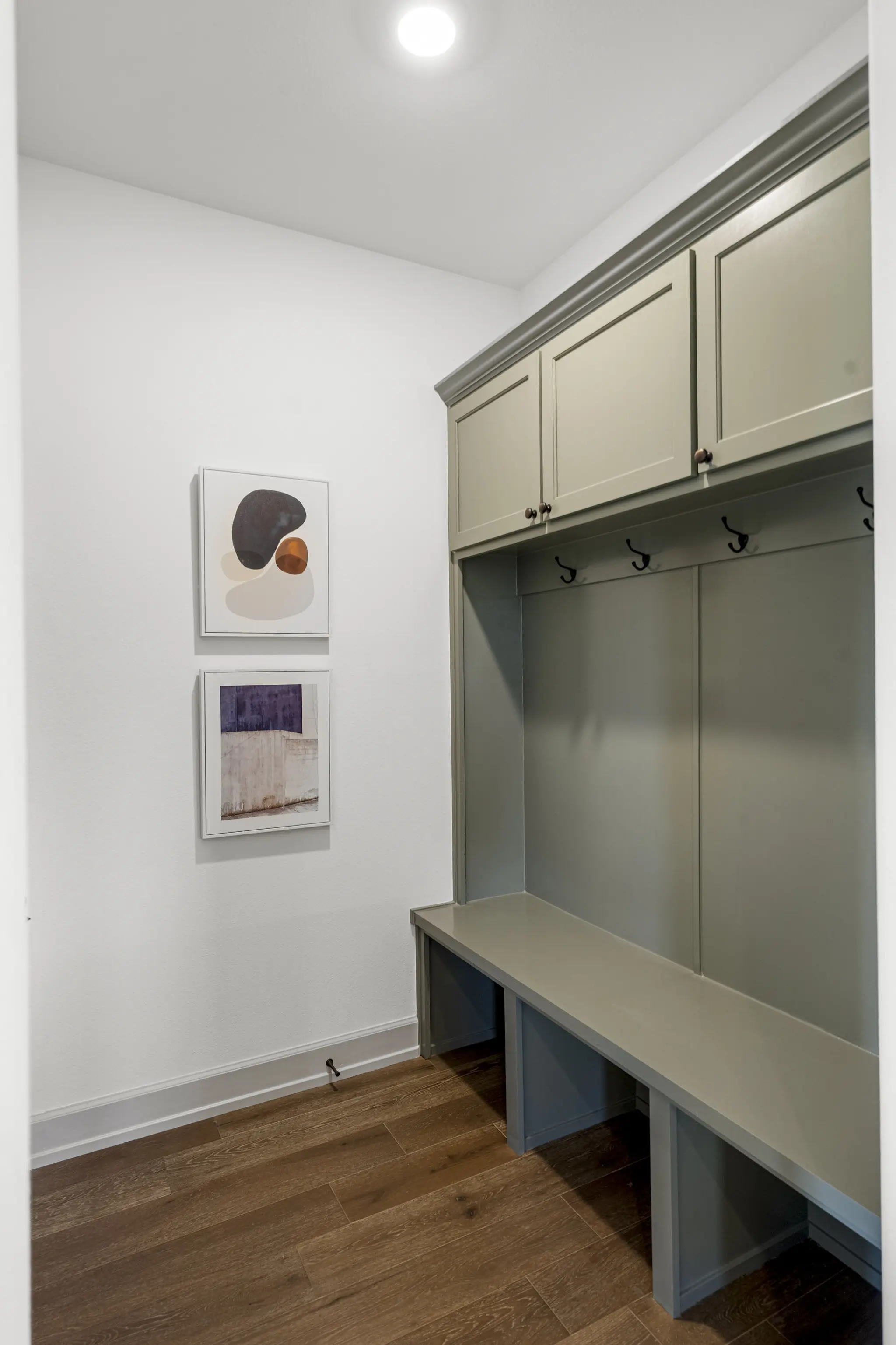 Juniper - Interior Photo 25