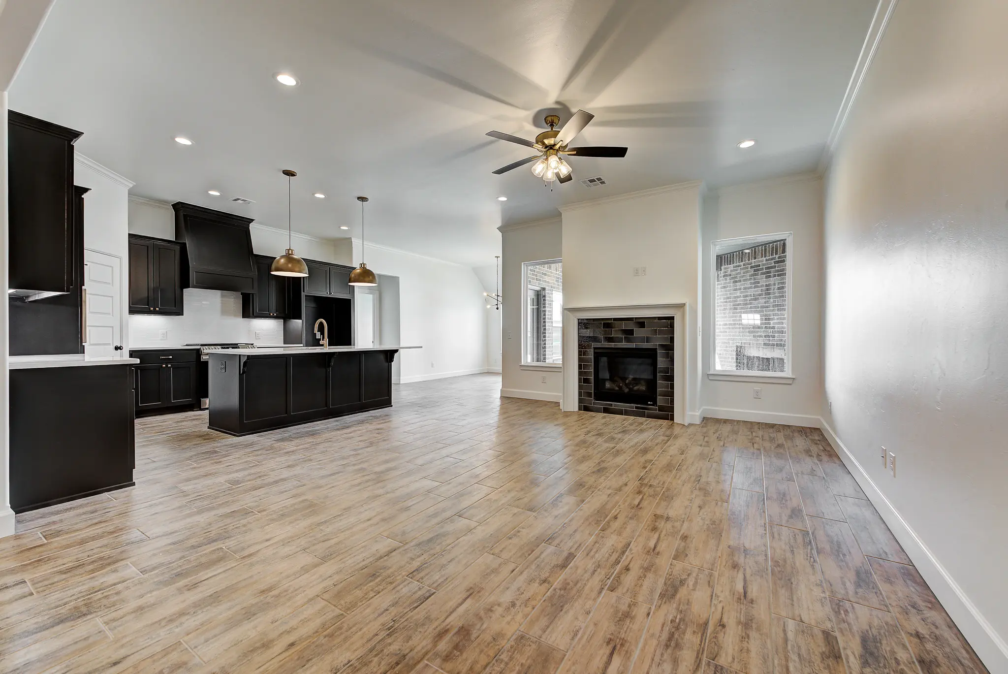 Fenwick - Interior Photo 8