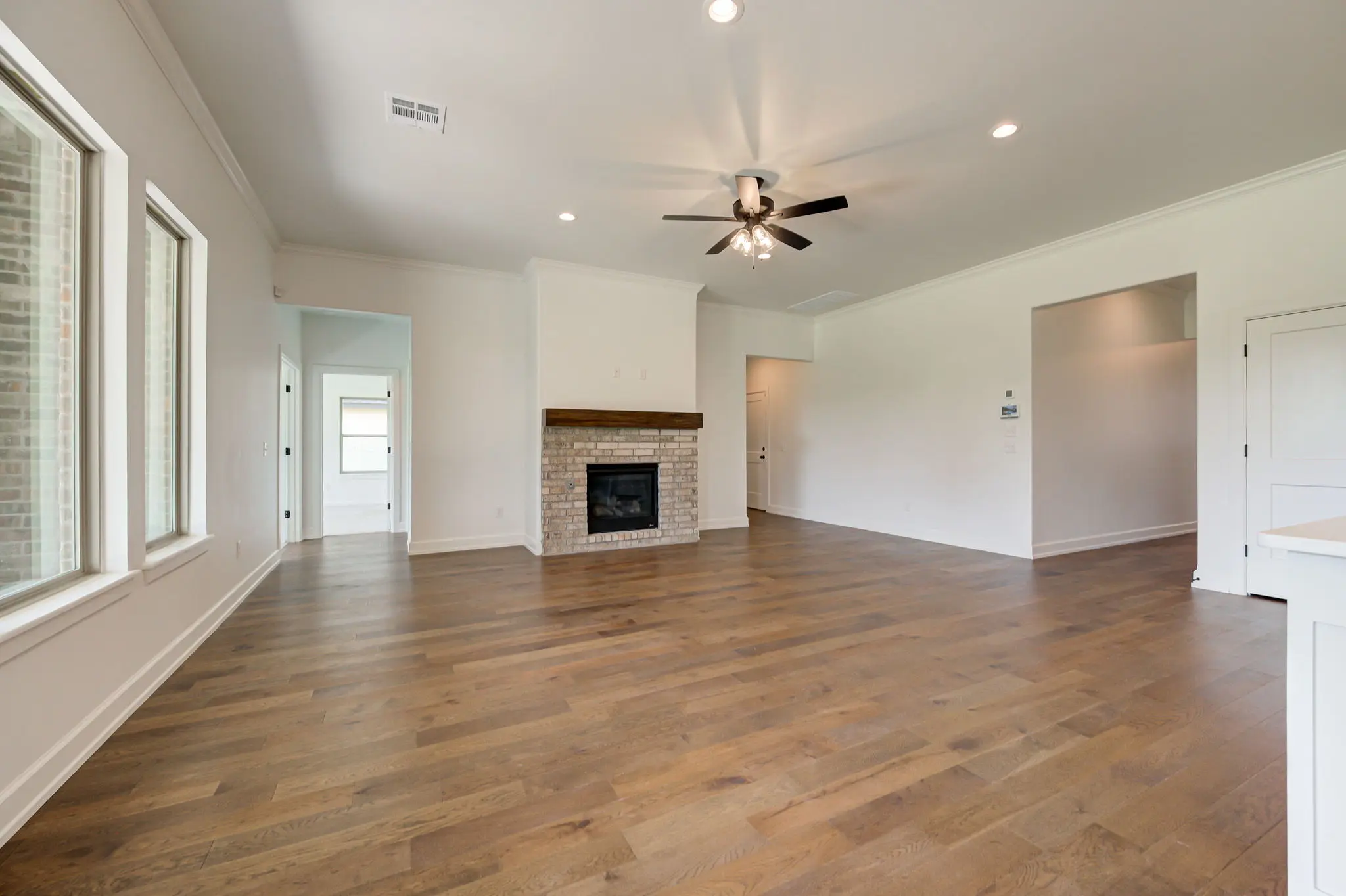 London - Interior Photo 13