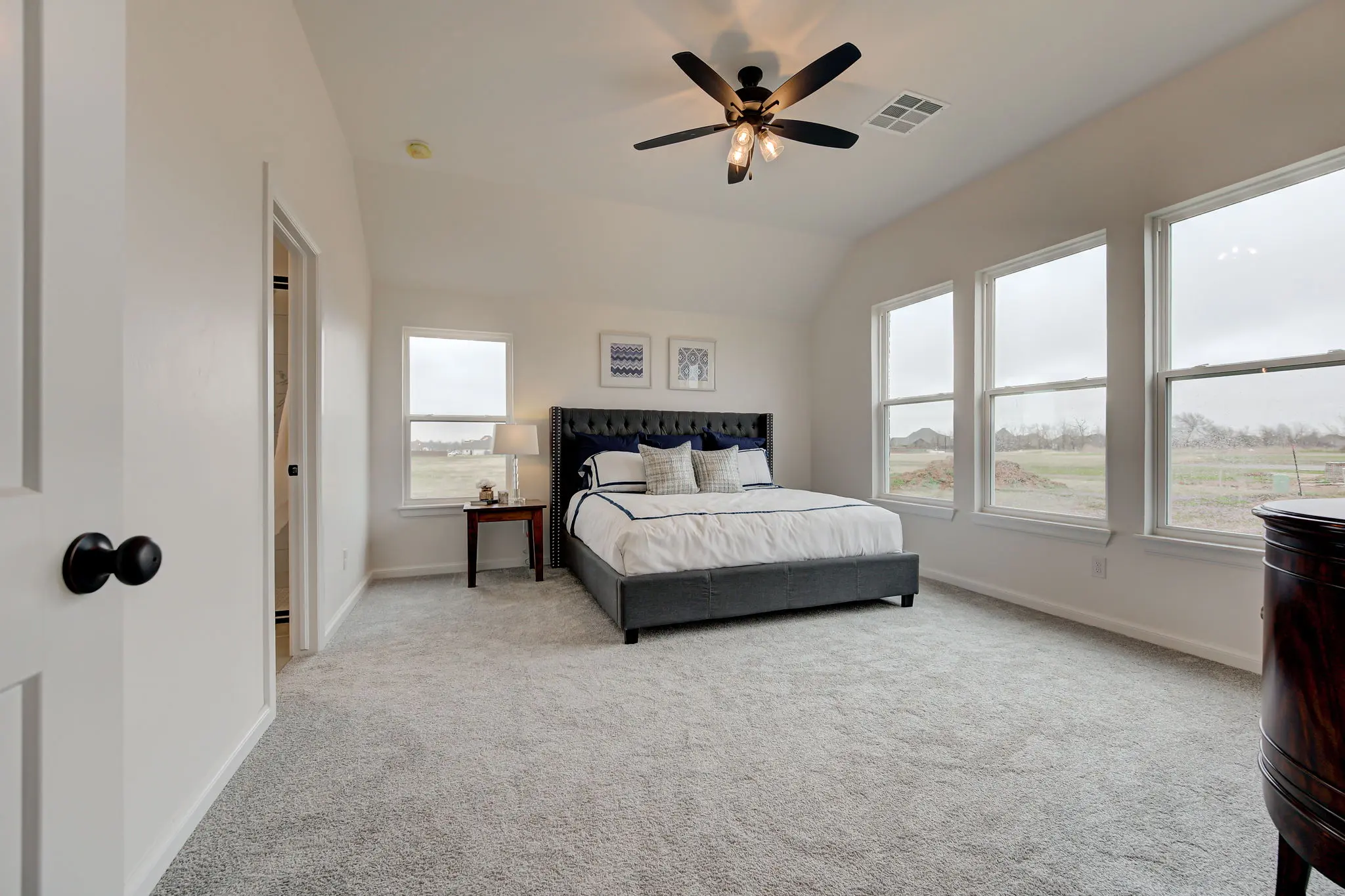 Cape Anne - Interior Photo 21