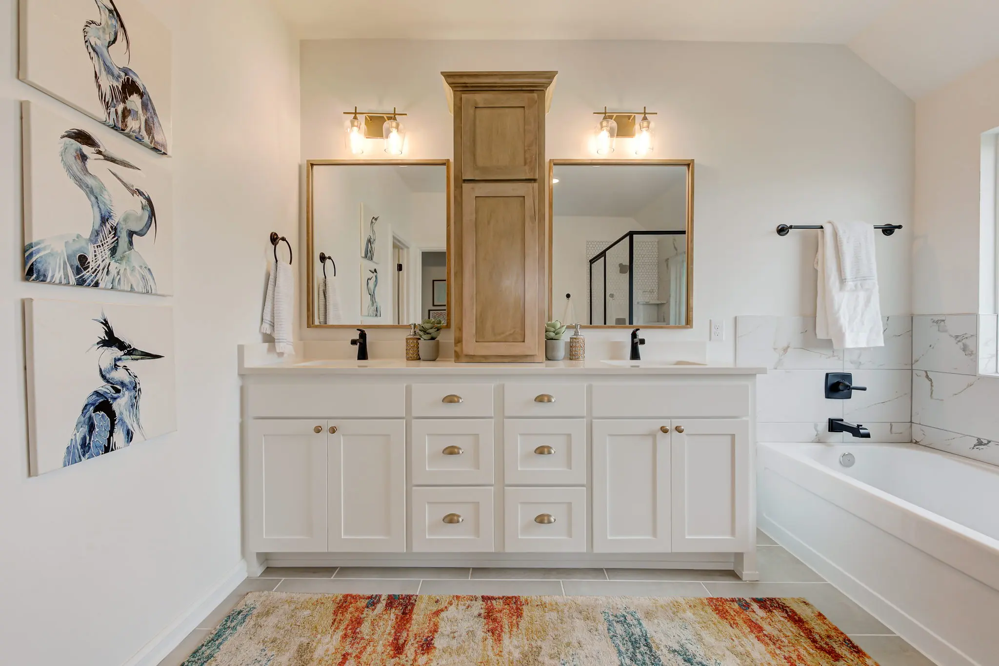 Cape Anne - Interior Photo 25