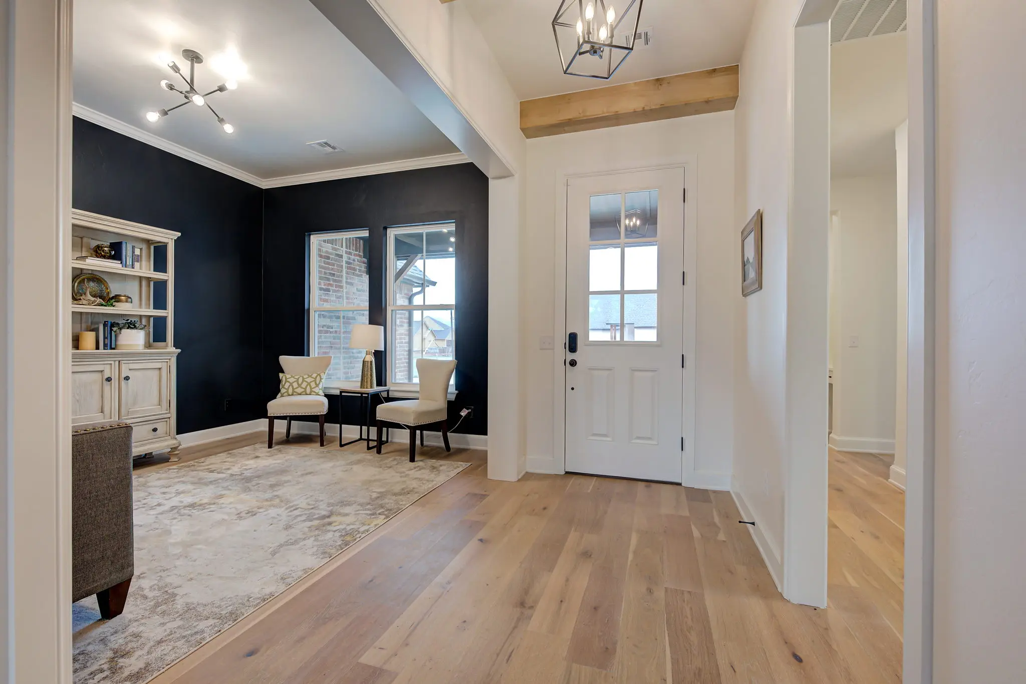 Cape Anne - Interior Photo 5