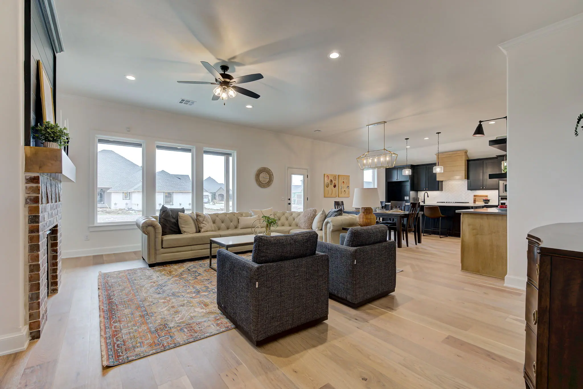 Cape Anne - Interior Photo 6