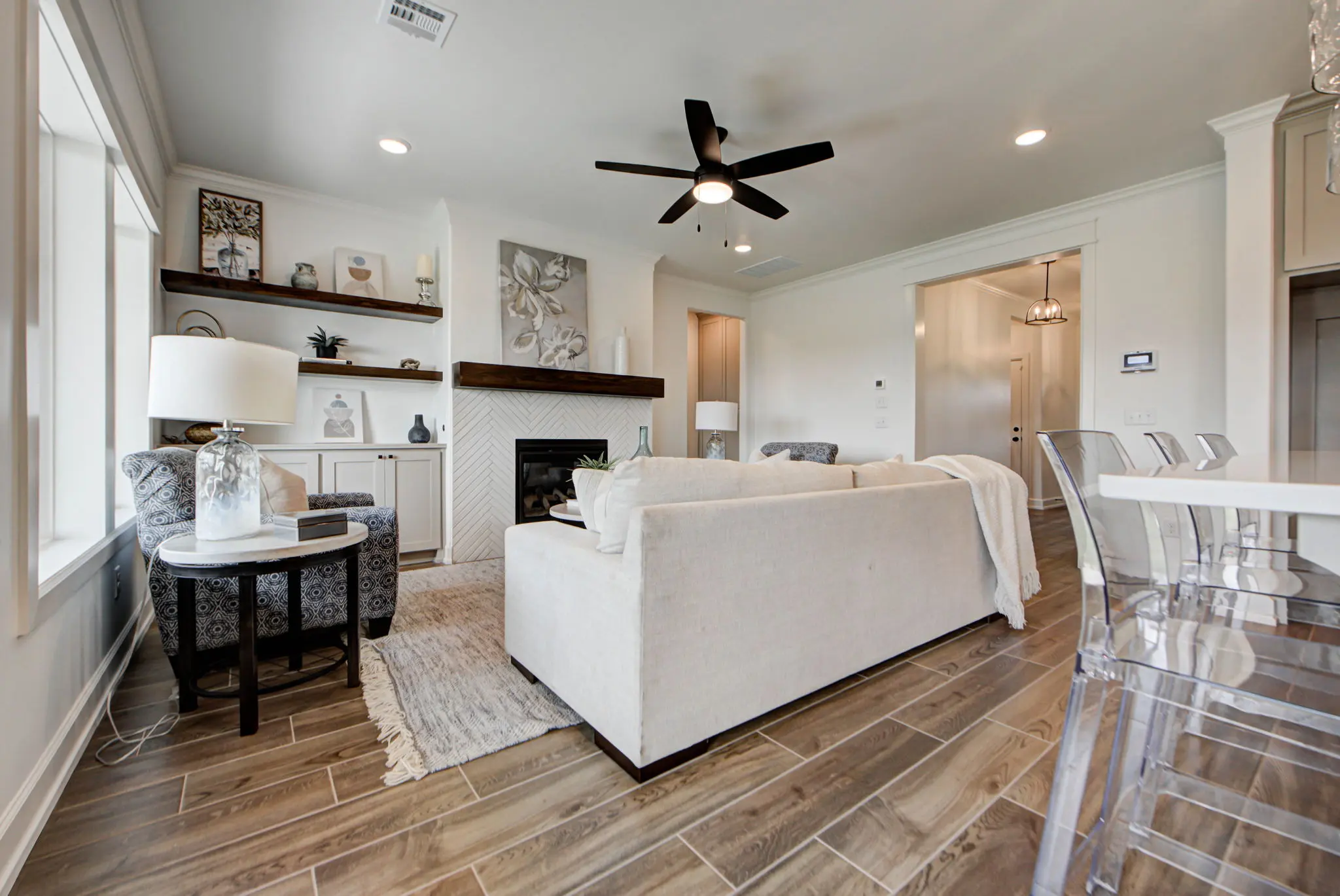 Plum Beach - Interior Photo 9