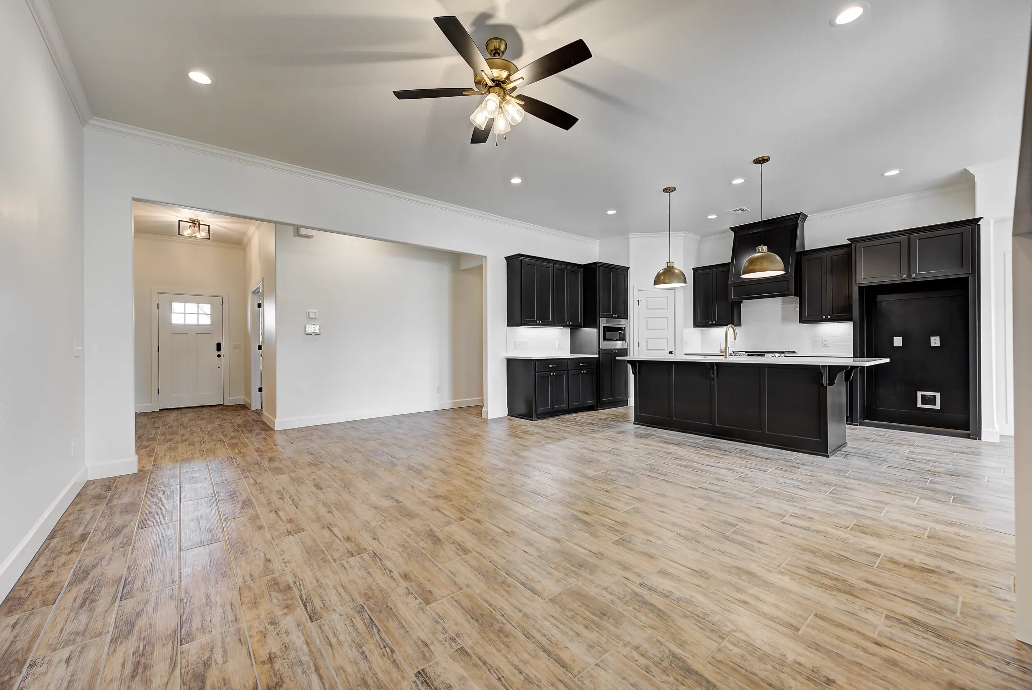 Fenwick - Interior Photo 9