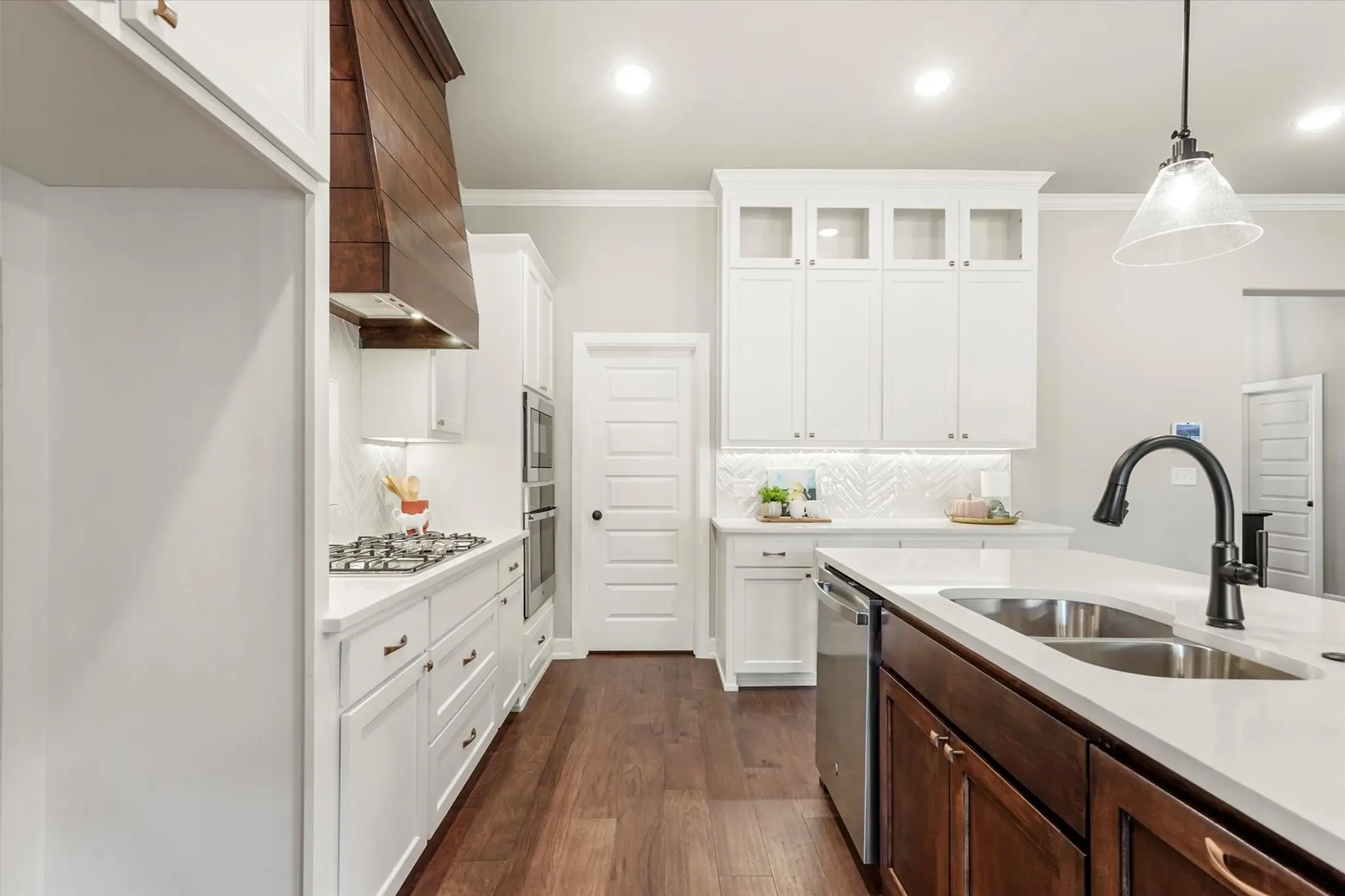 Hawkins Point - Interior Photo 16