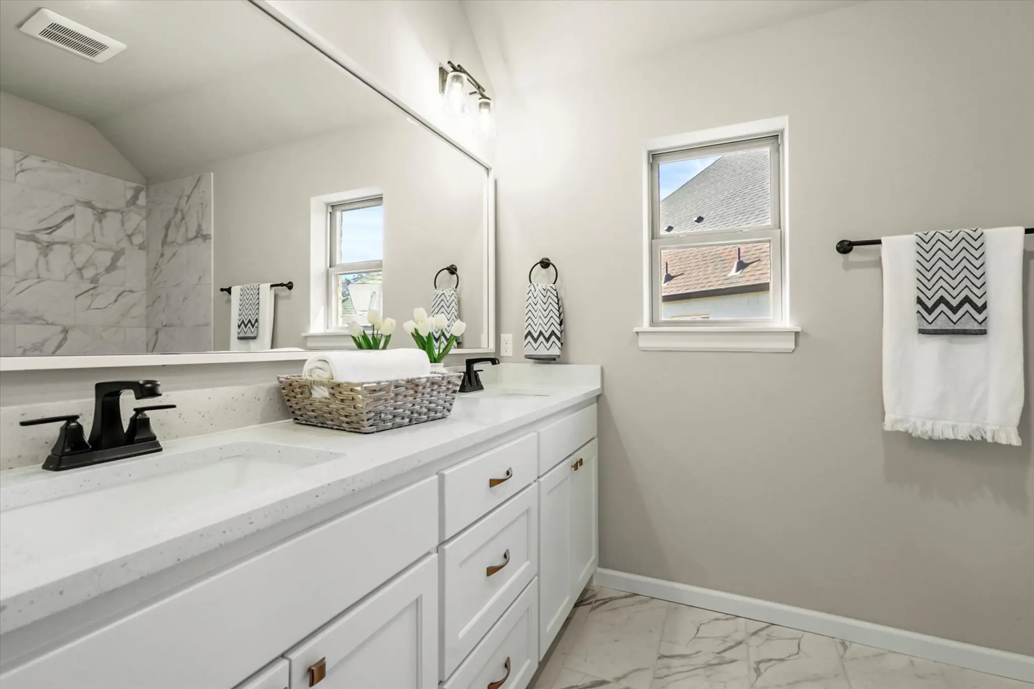 Hawkins Point - Interior Photo 35