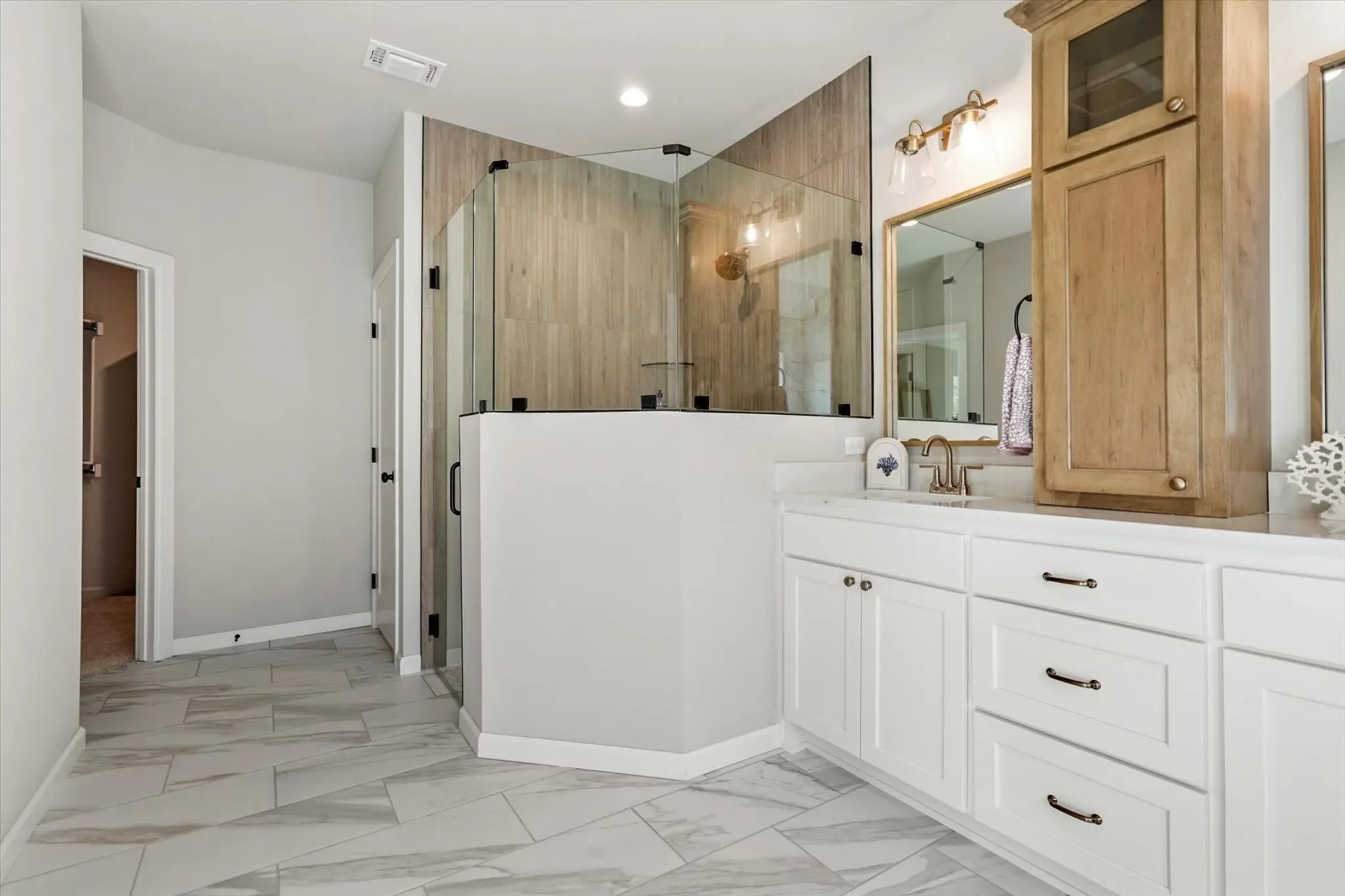Example of Staged Brant Point floor plan - Features and Finishes may vary based on product availability