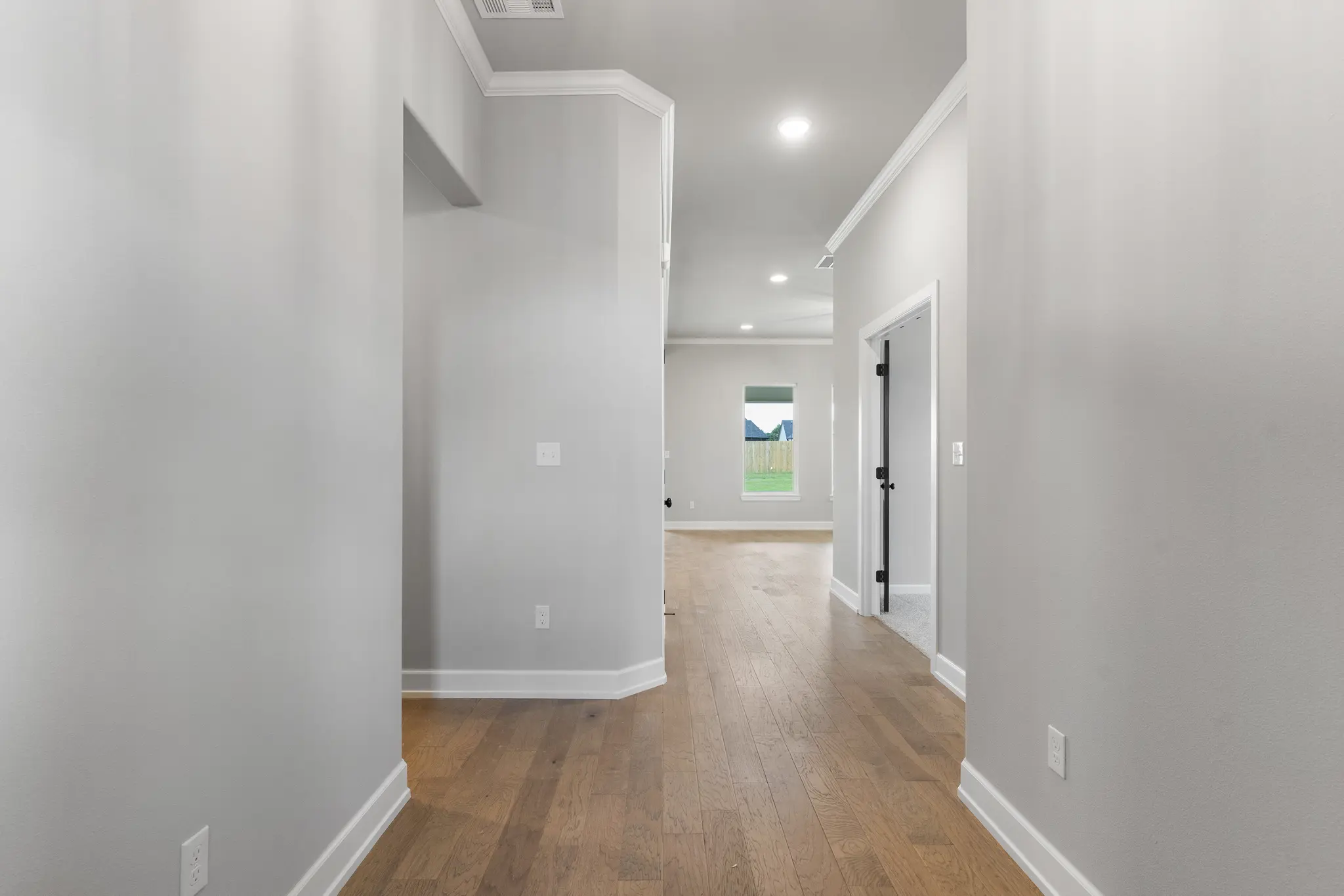 Brant Point - Interior Photo 4