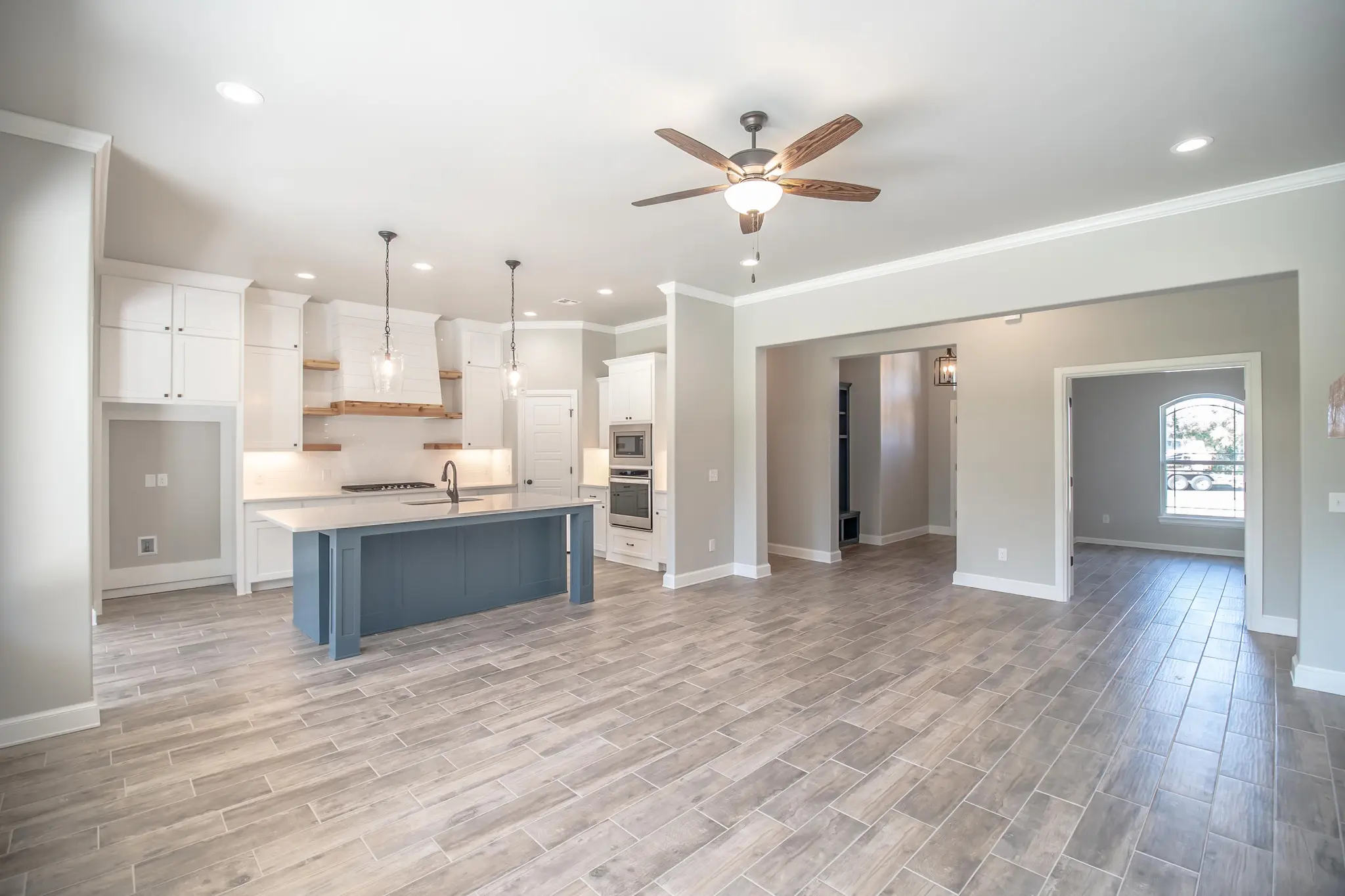 New Haven - Interior Photo 4