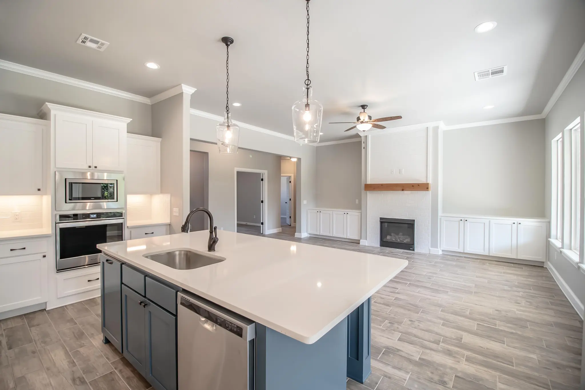 New Haven - Interior Photo 6