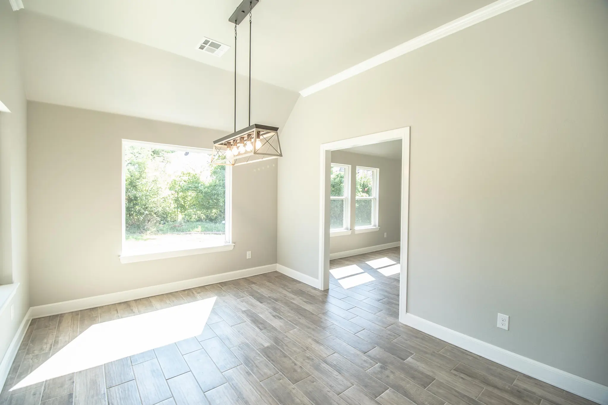 New Haven - Interior Photo 8