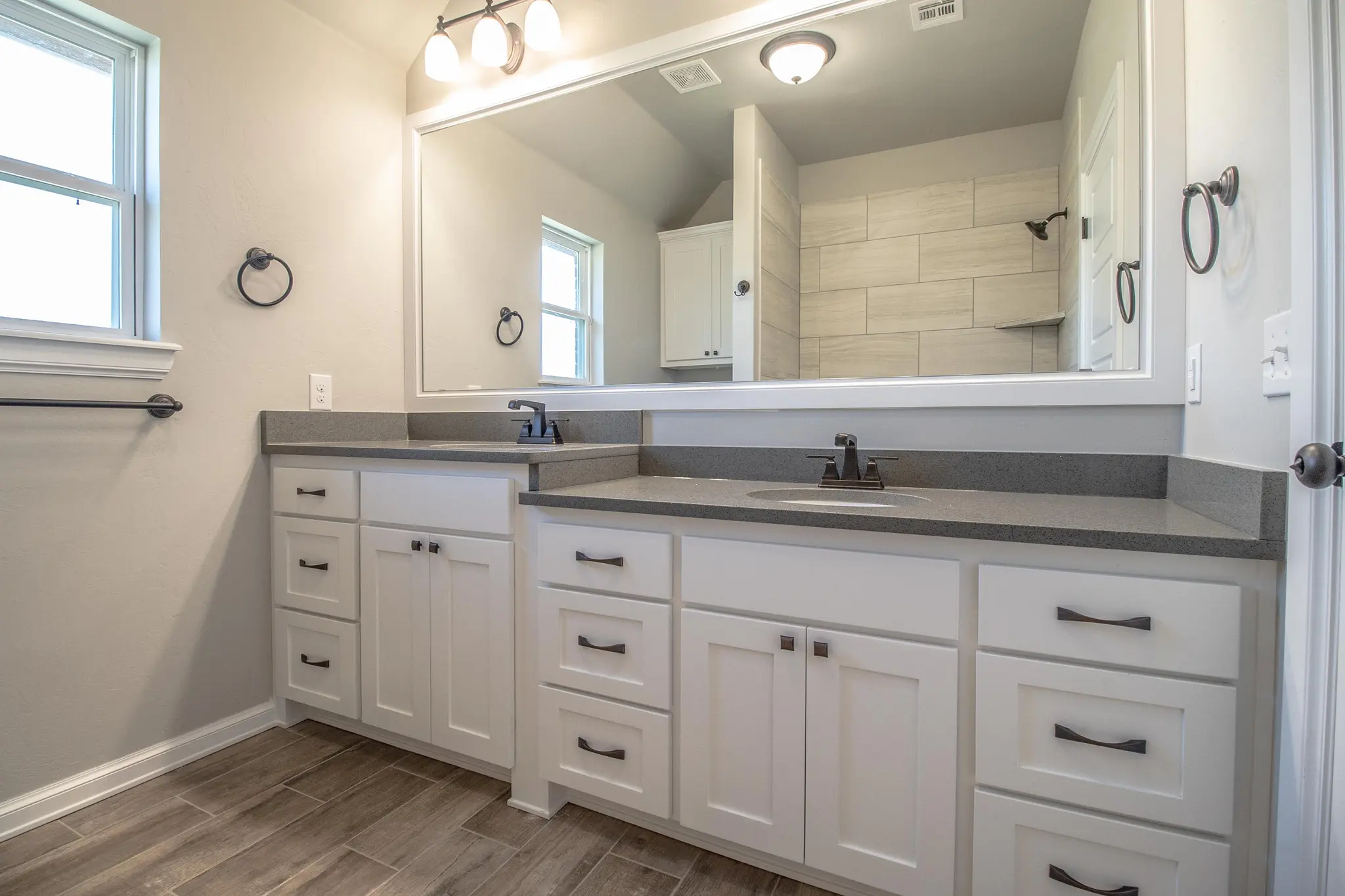 New Haven - Interior Photo 15