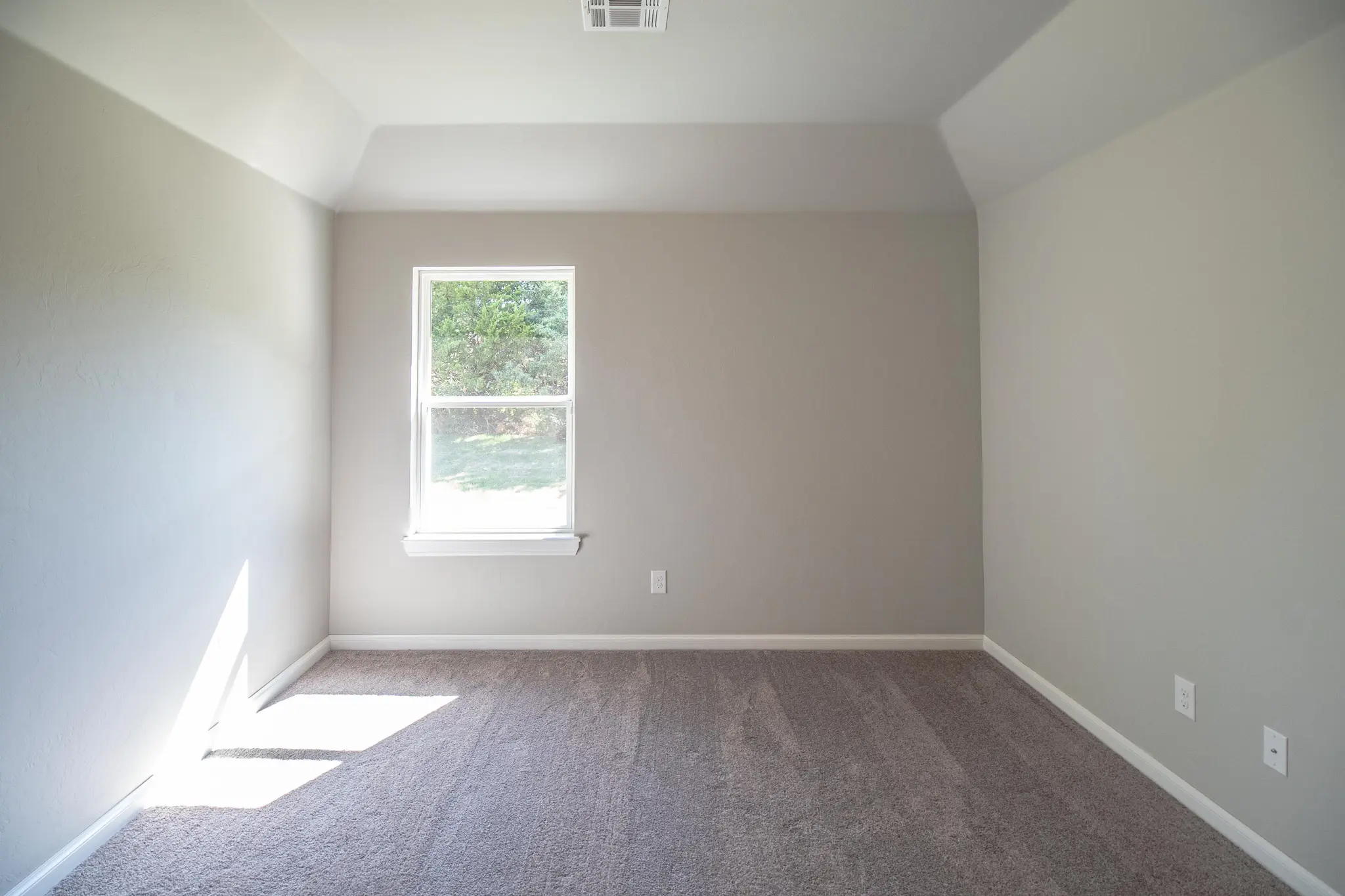 New Haven - Interior Photo 16