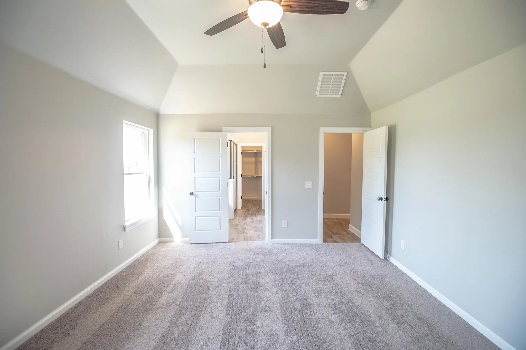 New Haven - Interior Photo 22