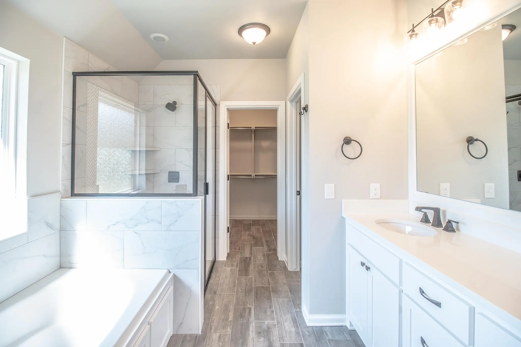 New Haven - Interior Photo 23