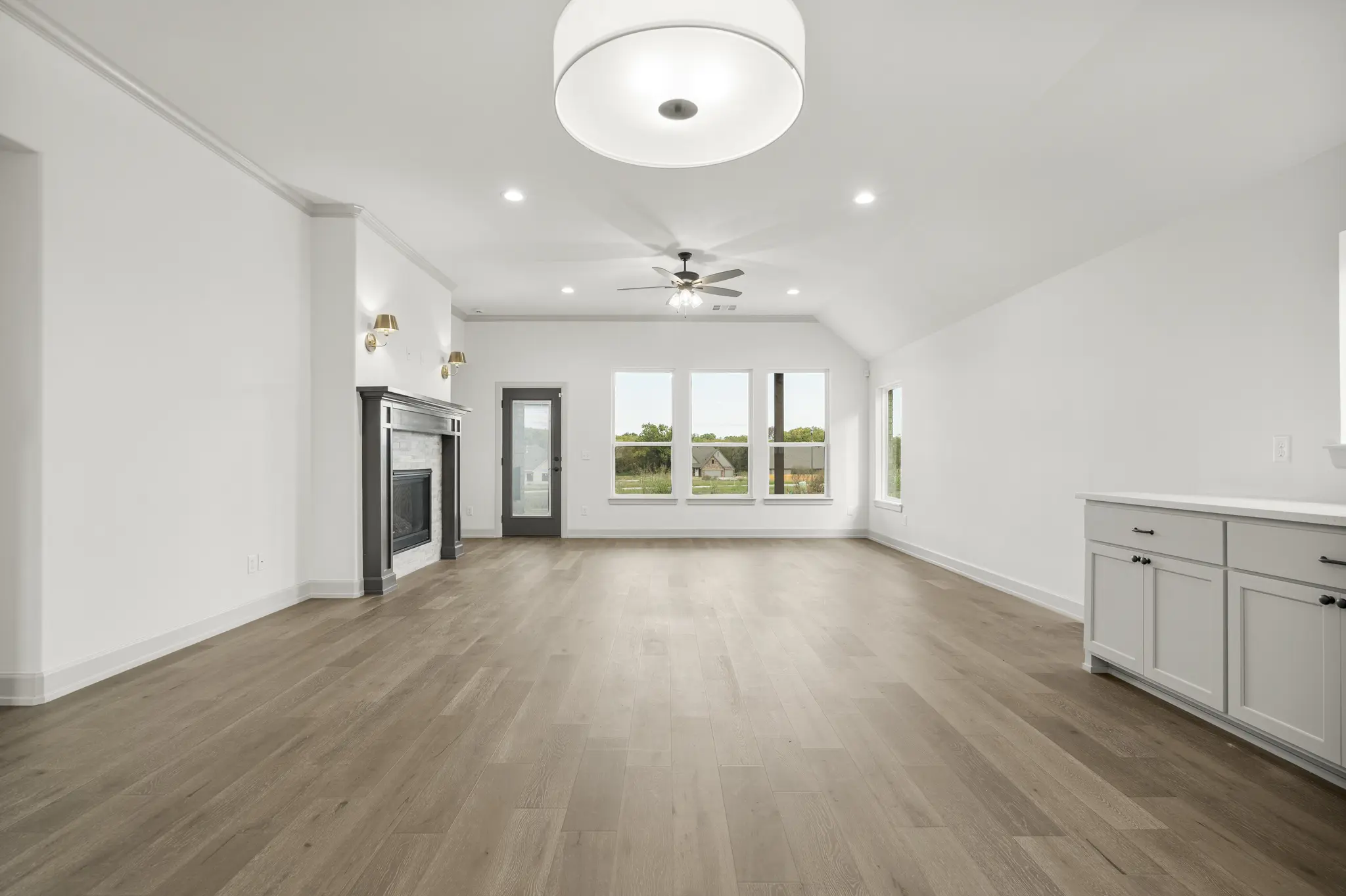 Juniper - Interior Photo 15