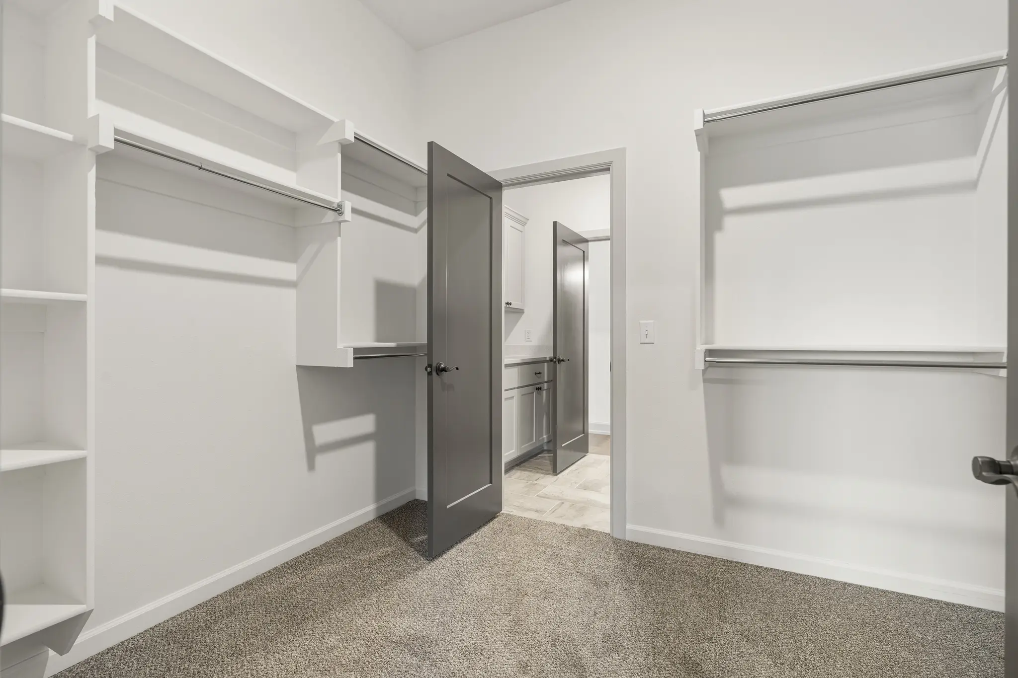 Juniper - Interior Photo 23