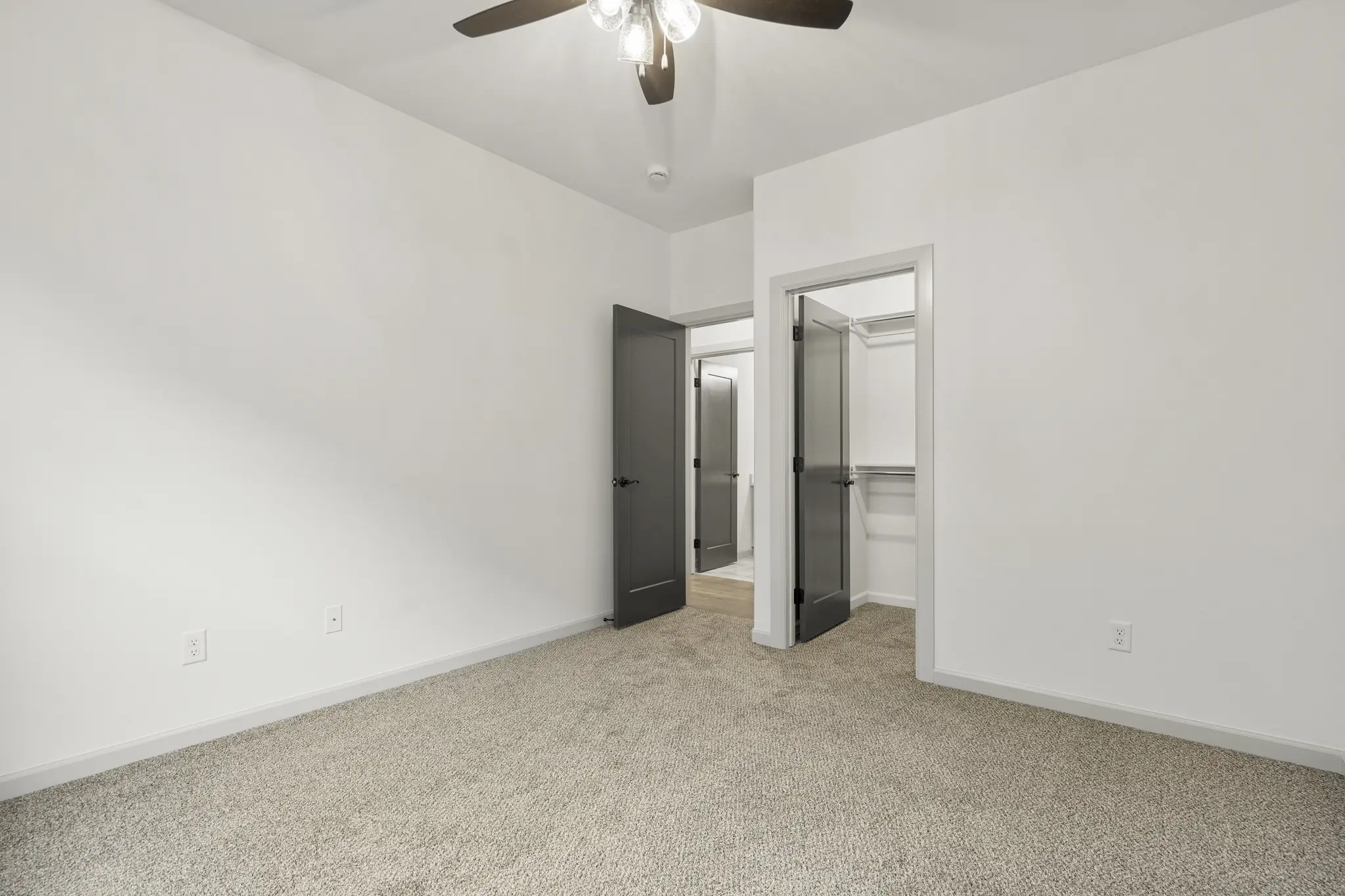 Juniper - Interior Photo 30