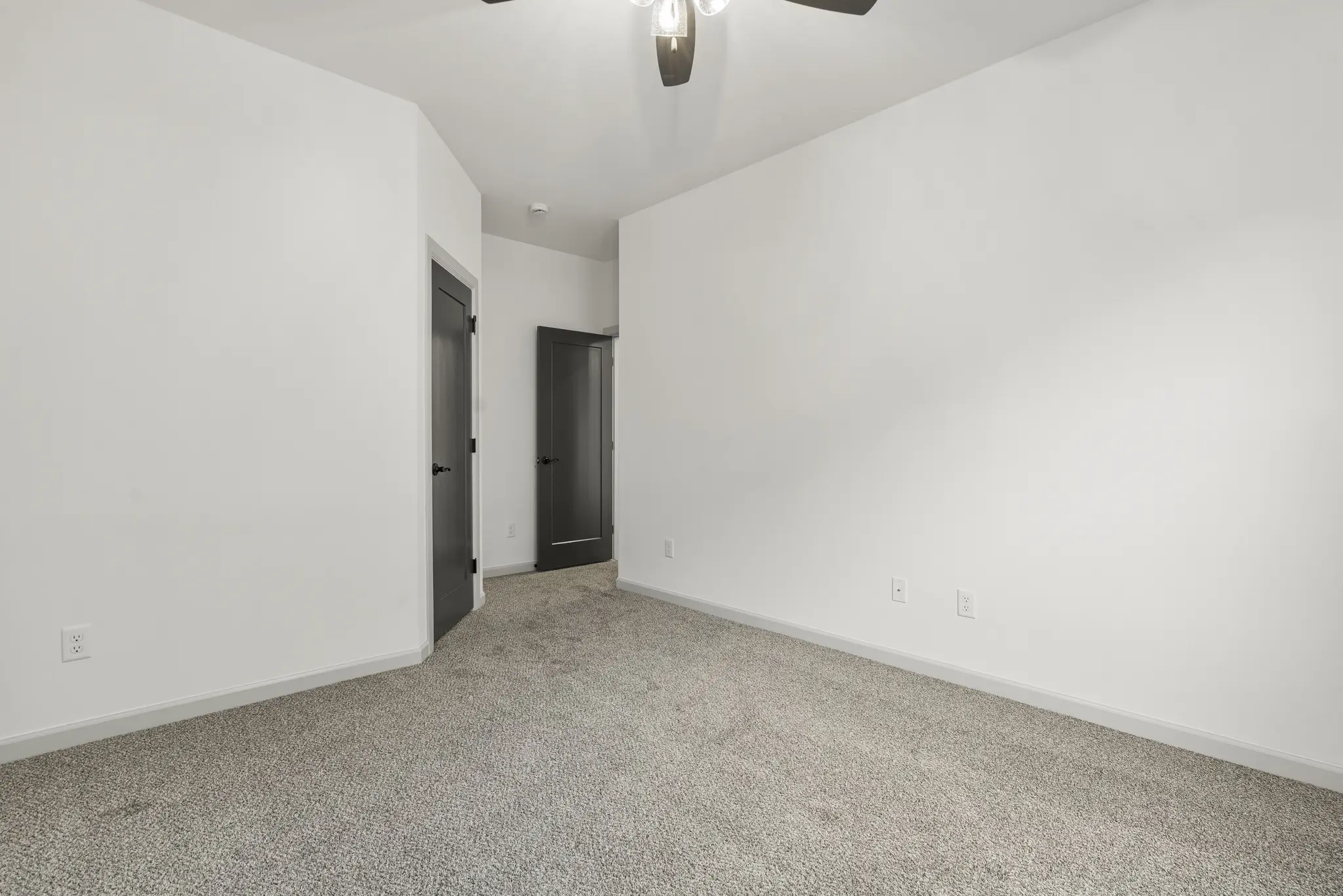 Juniper - Interior Photo 32