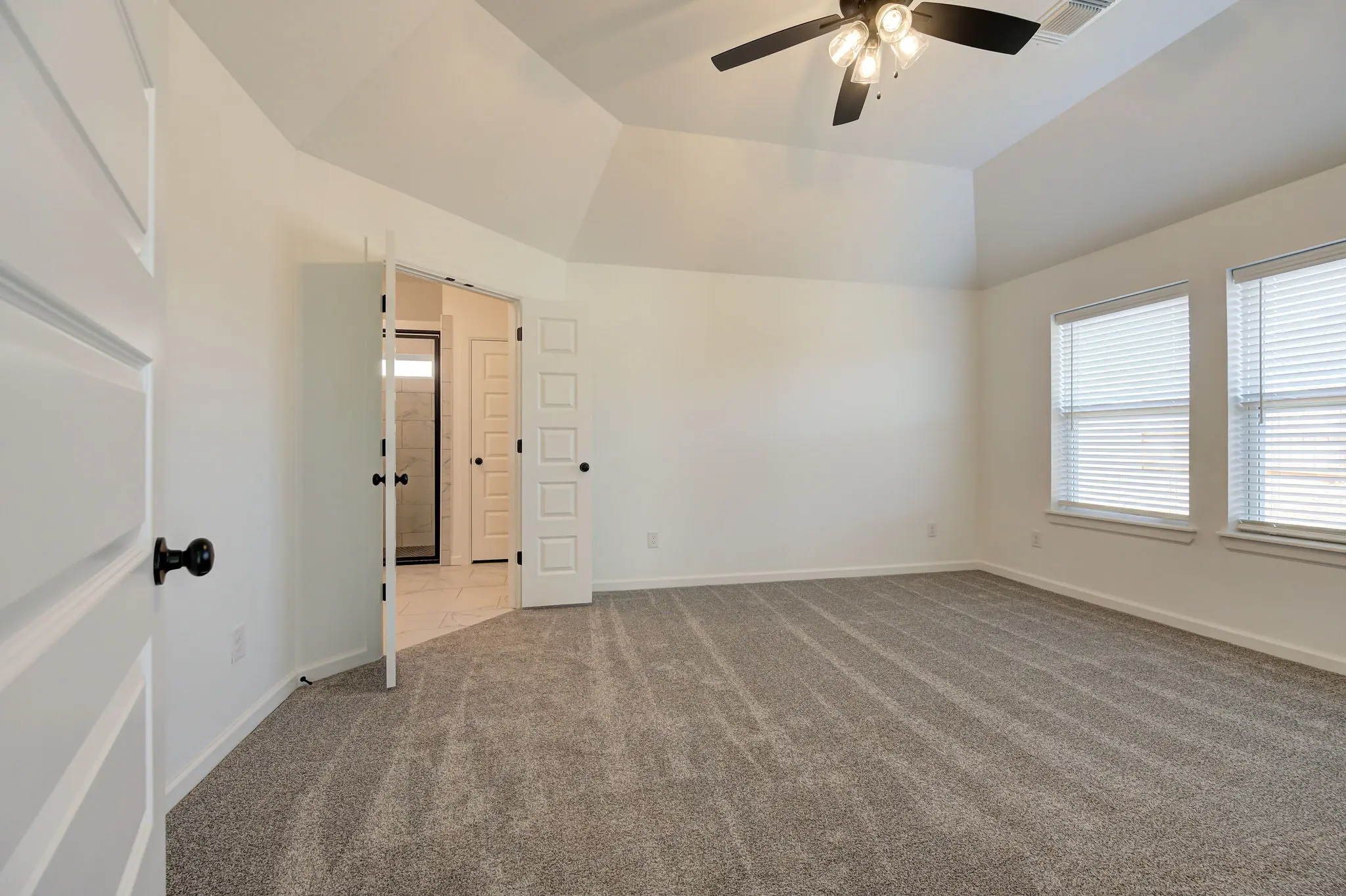 Boston - Interior Photo 20