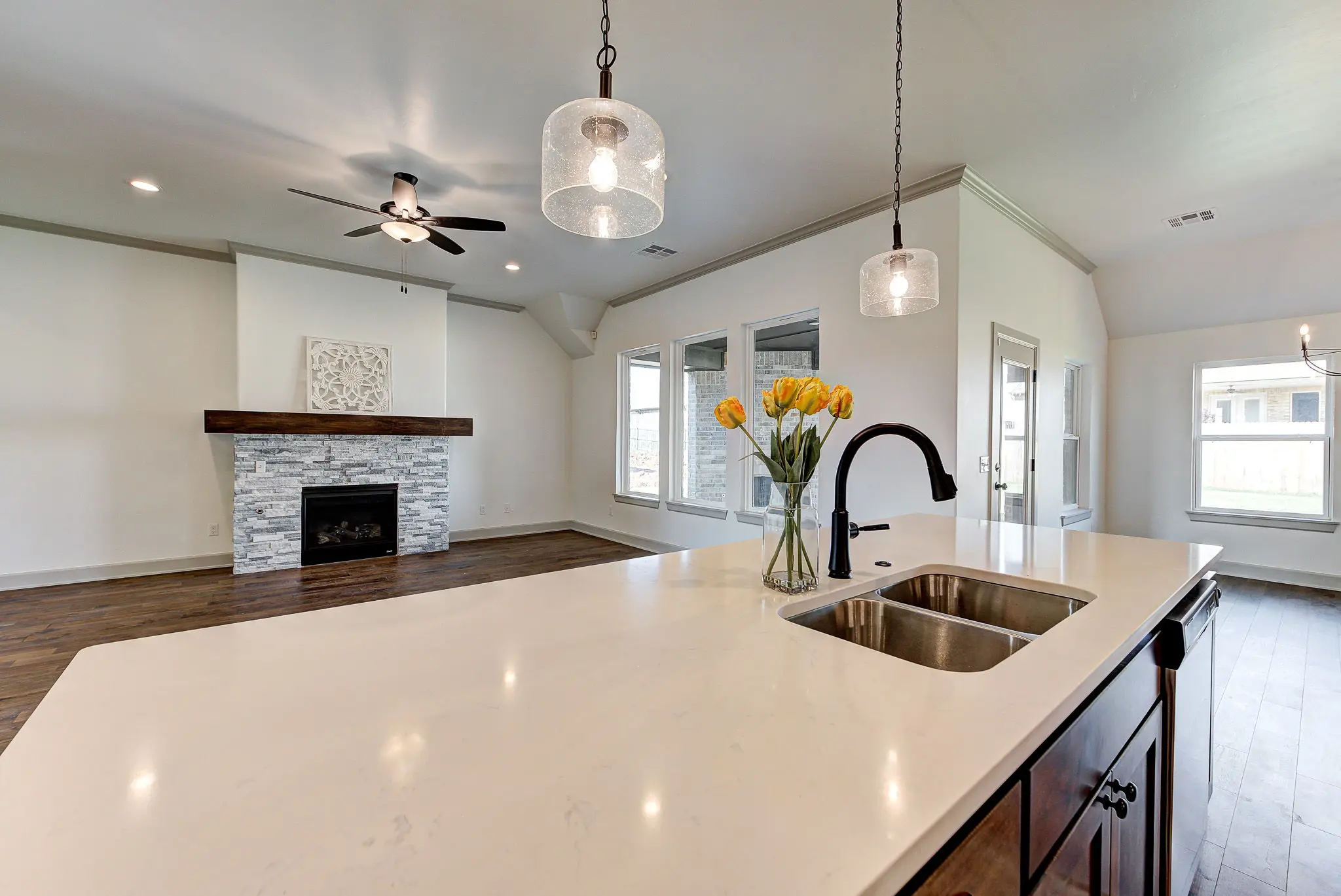 New Haven - Interior Photo 17