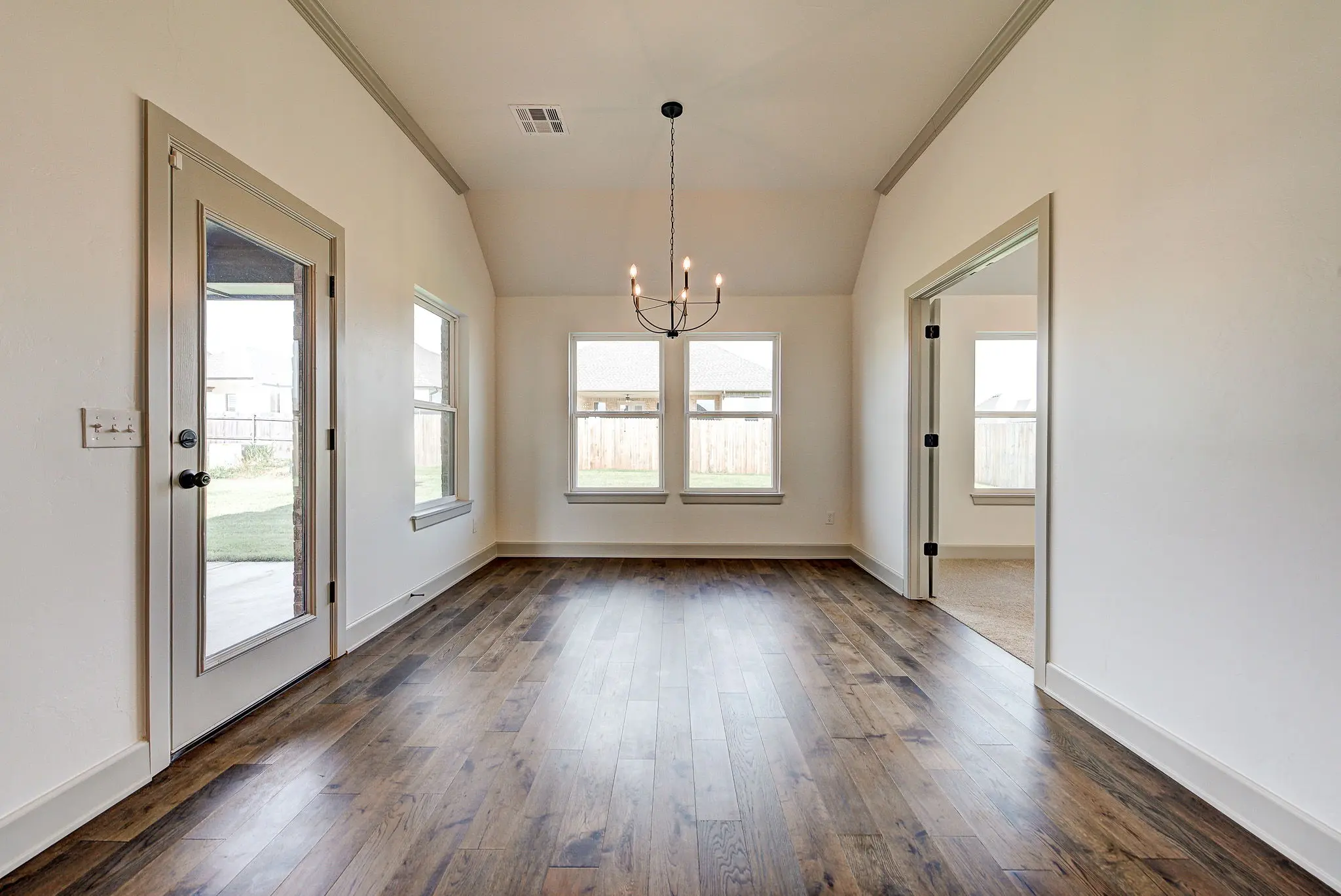 New Haven - Interior Photo 19